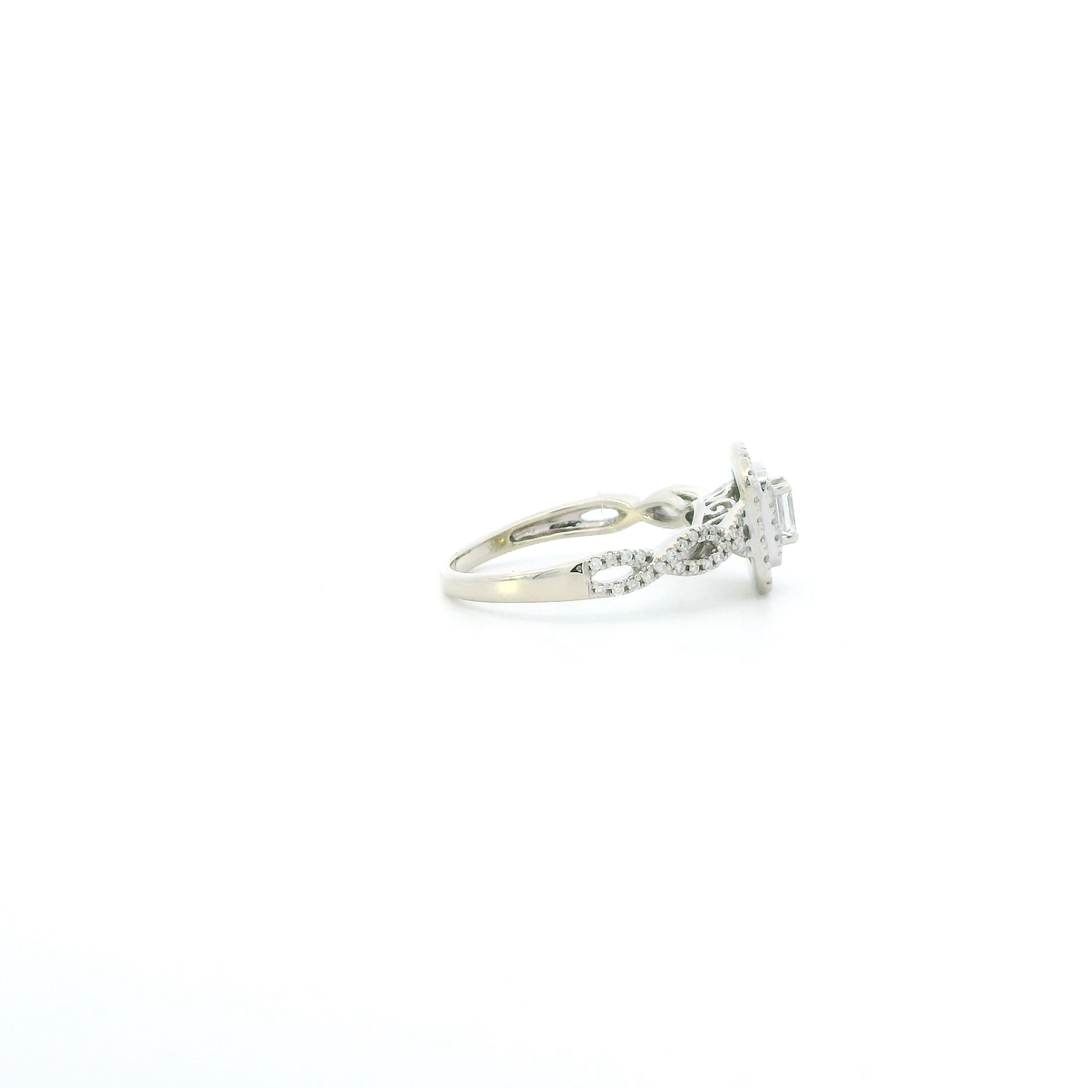 10K White Gold Diamond Womens Ring - 0.44ct