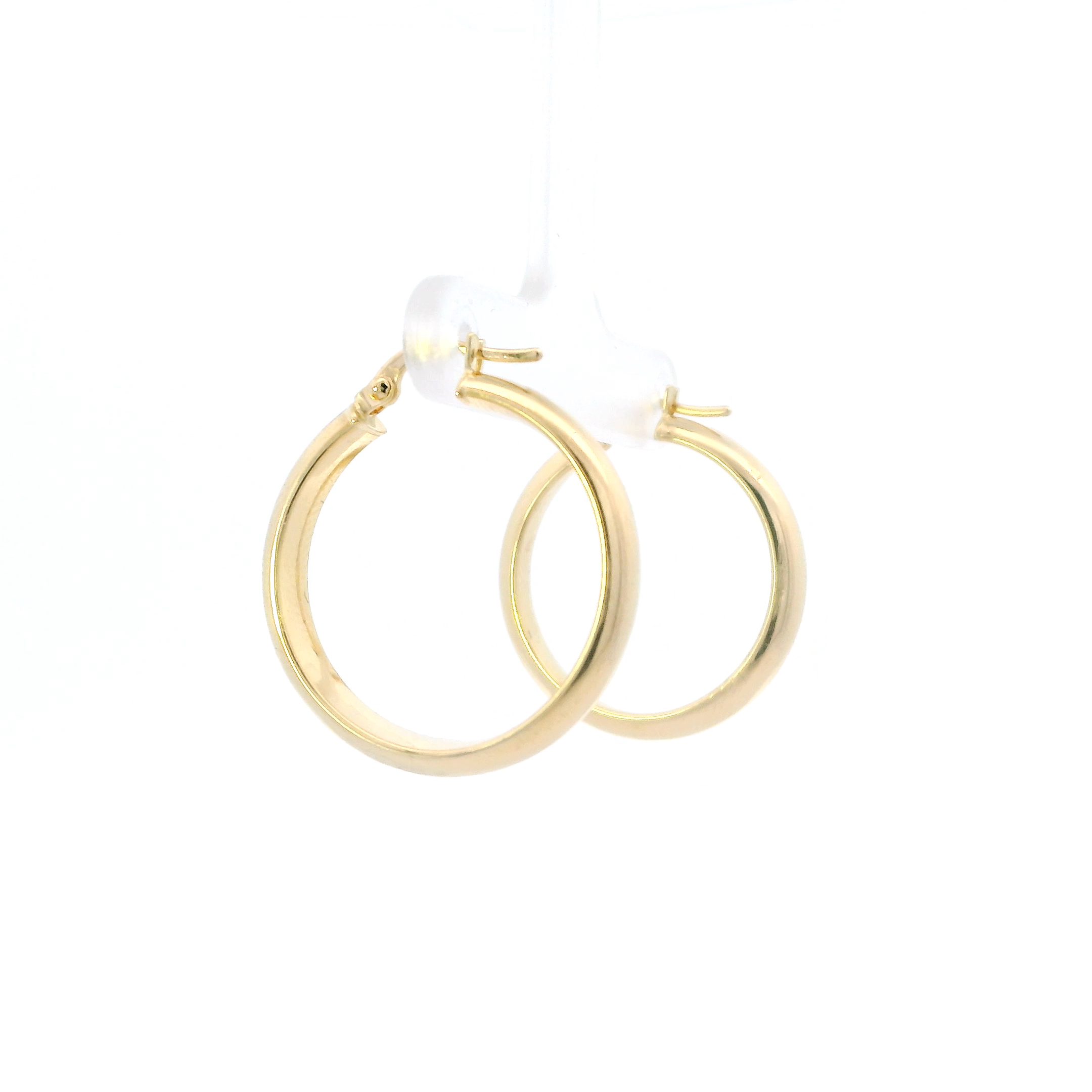 18K Yellow Gold Oval Hoop Earrings