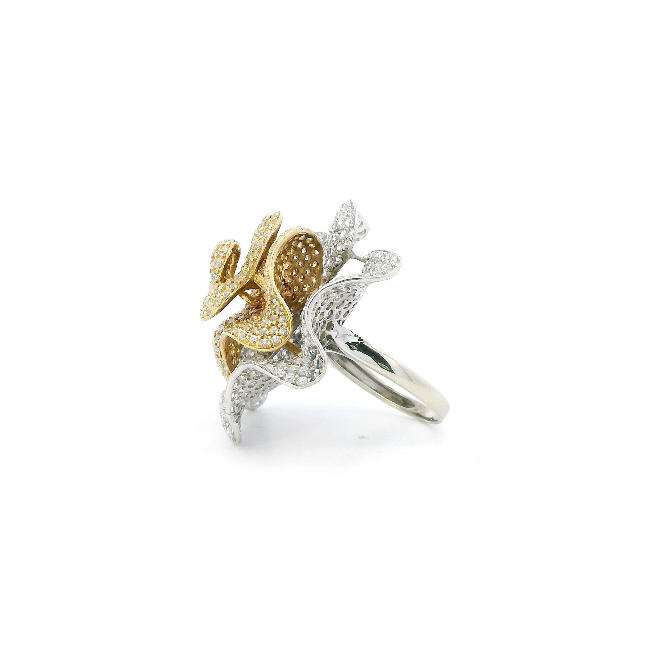 10K White Gold Pave Cz Flower Womens Ring