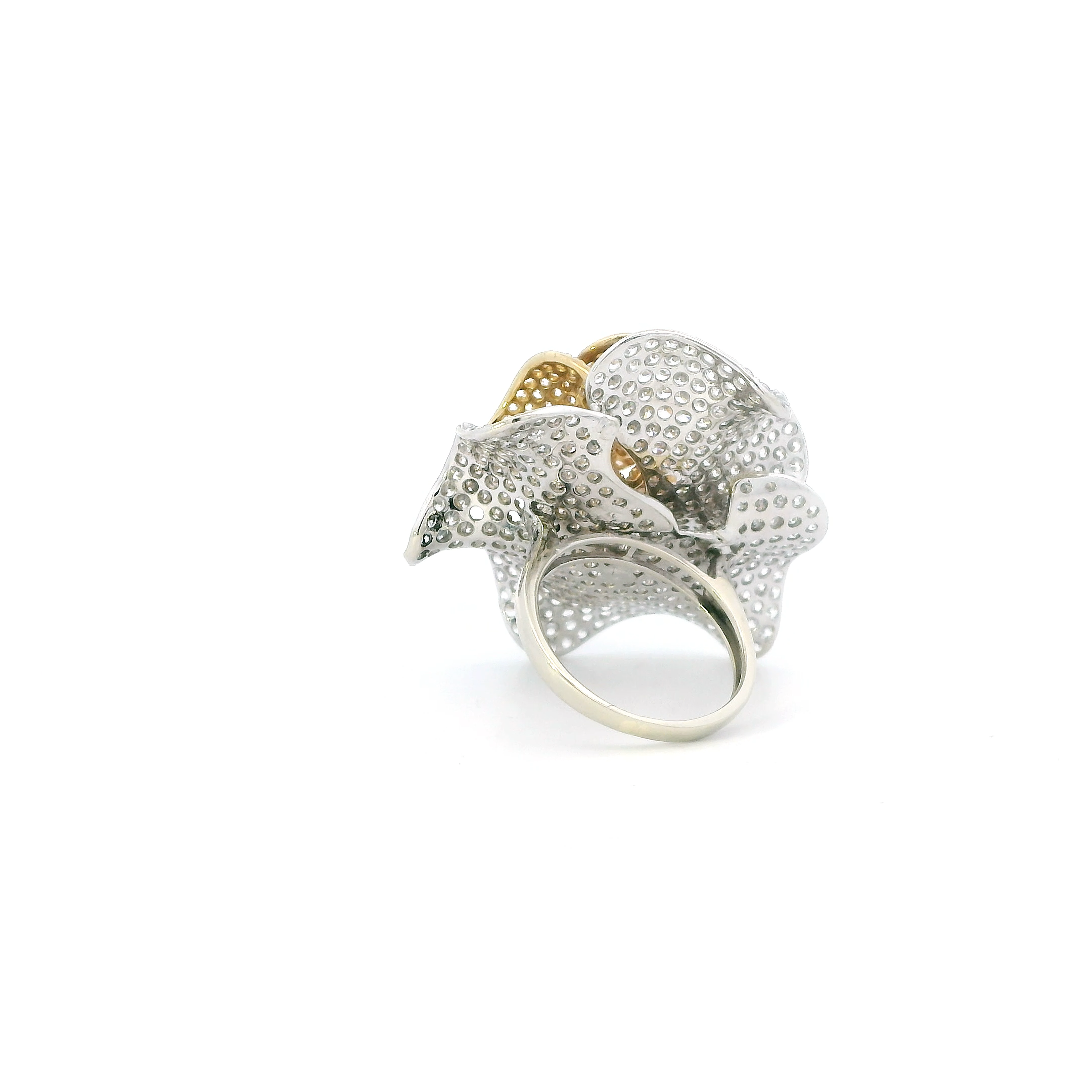 10K White Gold Pave Cz Flower Womens Ring