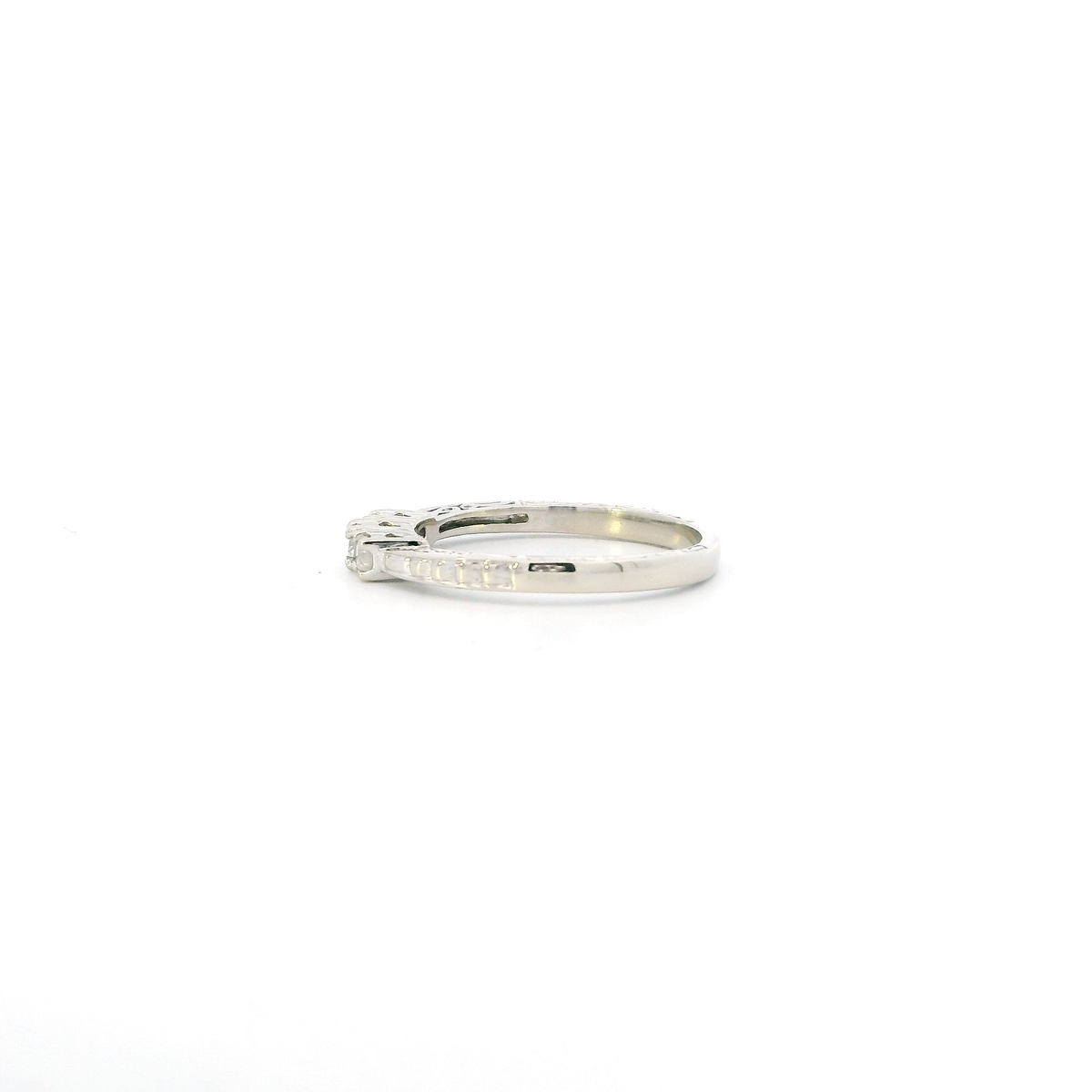 10K White Gold Diamond Womens Ring - 0.18ct
