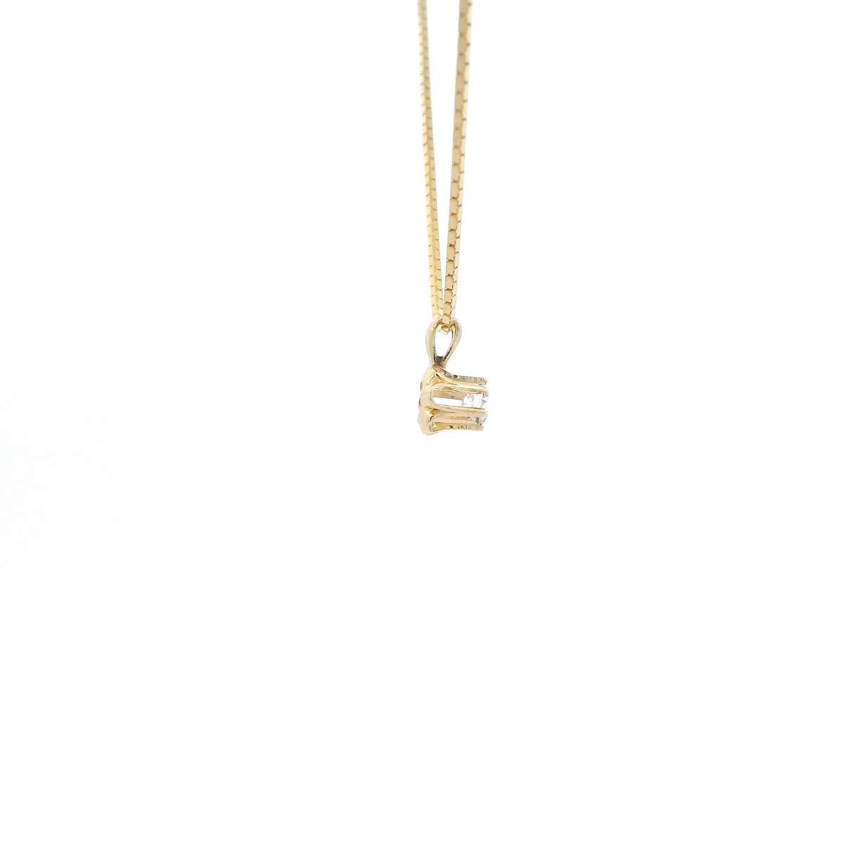 14K Yellow Gold 18" Box Chain & Solitaire Diamond Pendant - 0.15ct