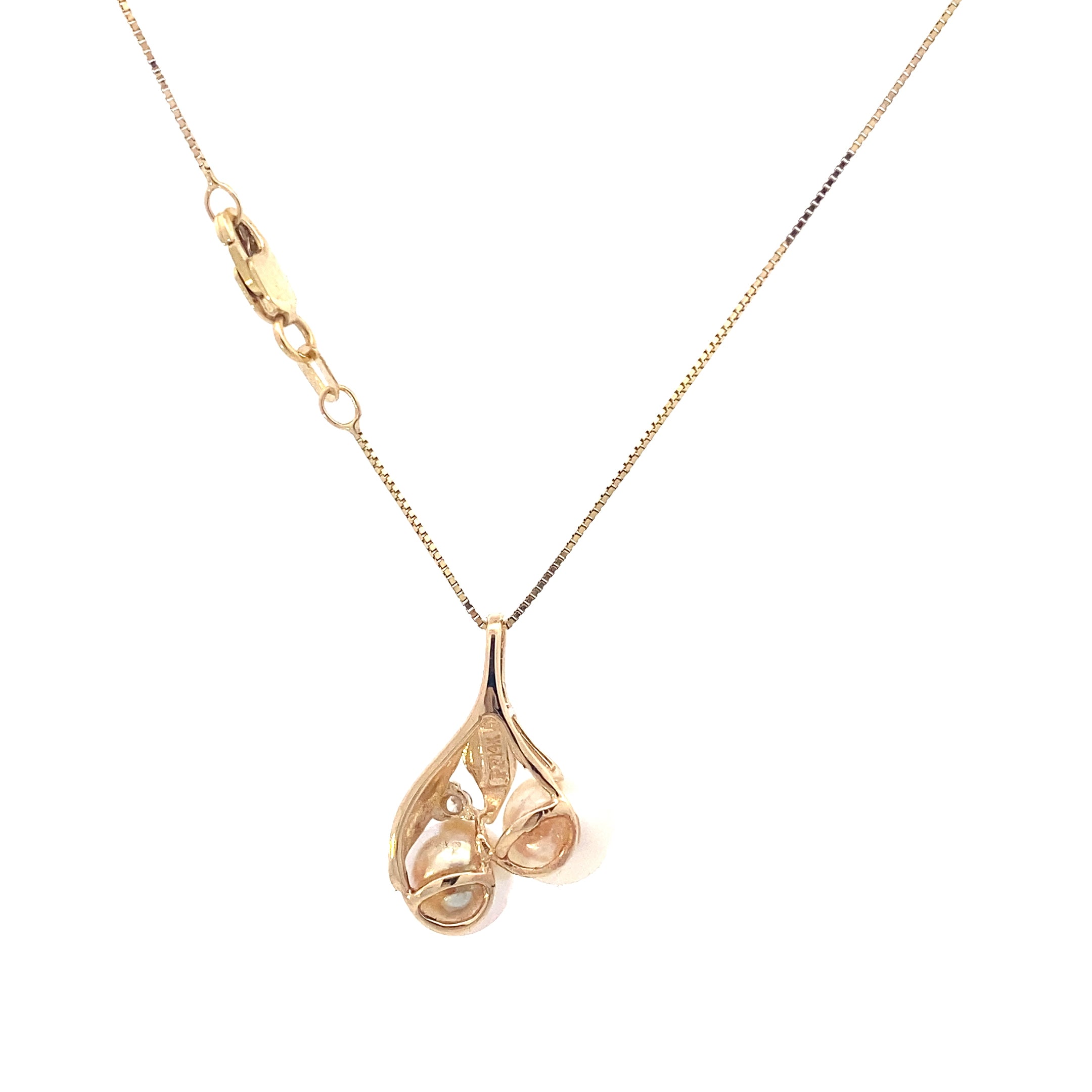 14K Yellow Gold Pearl & Diamond Necklace - 0.03ct