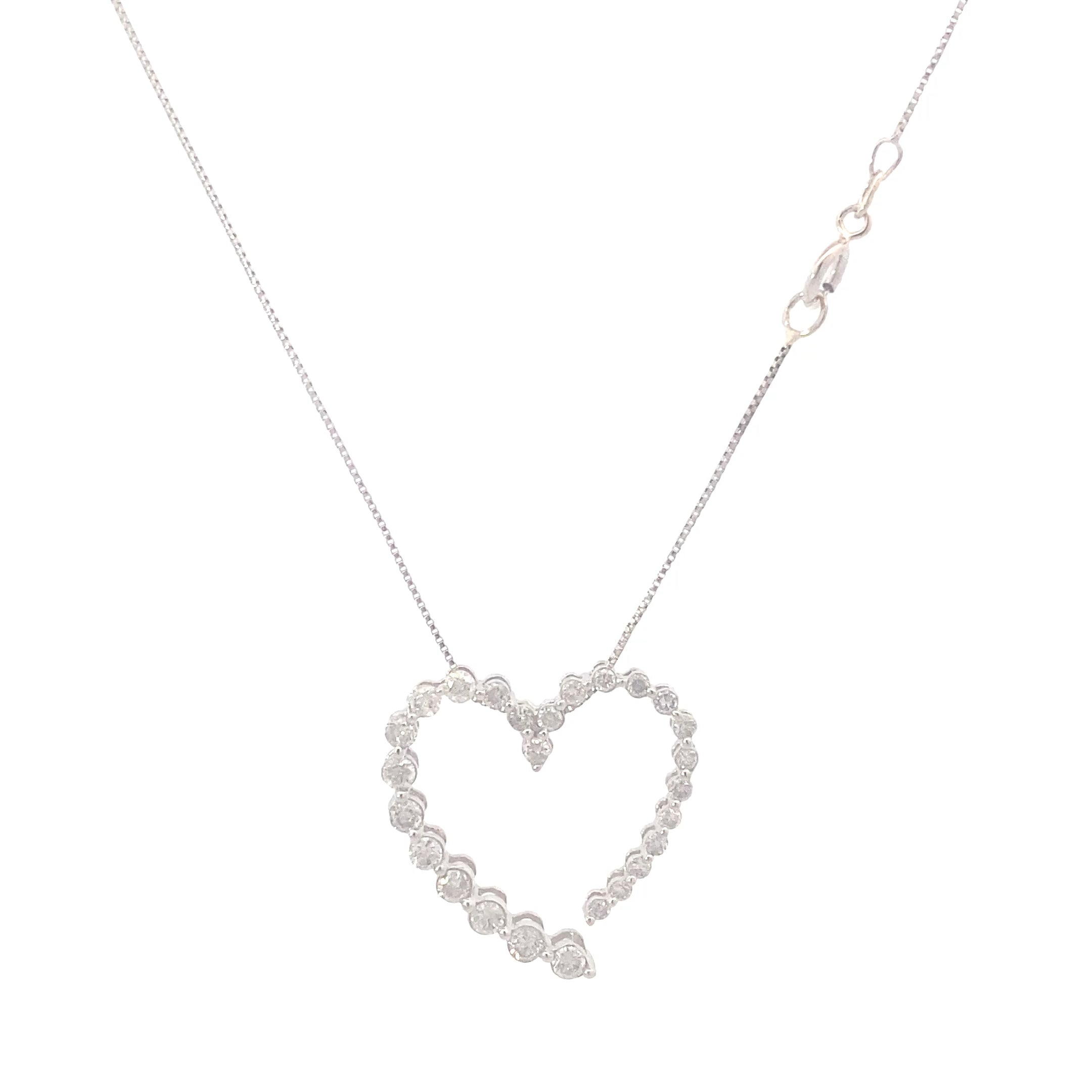 10K White Gold Diamond Heart Pendant & 19.5