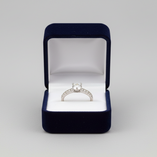 10K White Gold Diamond Women's Ring - 0.38ct