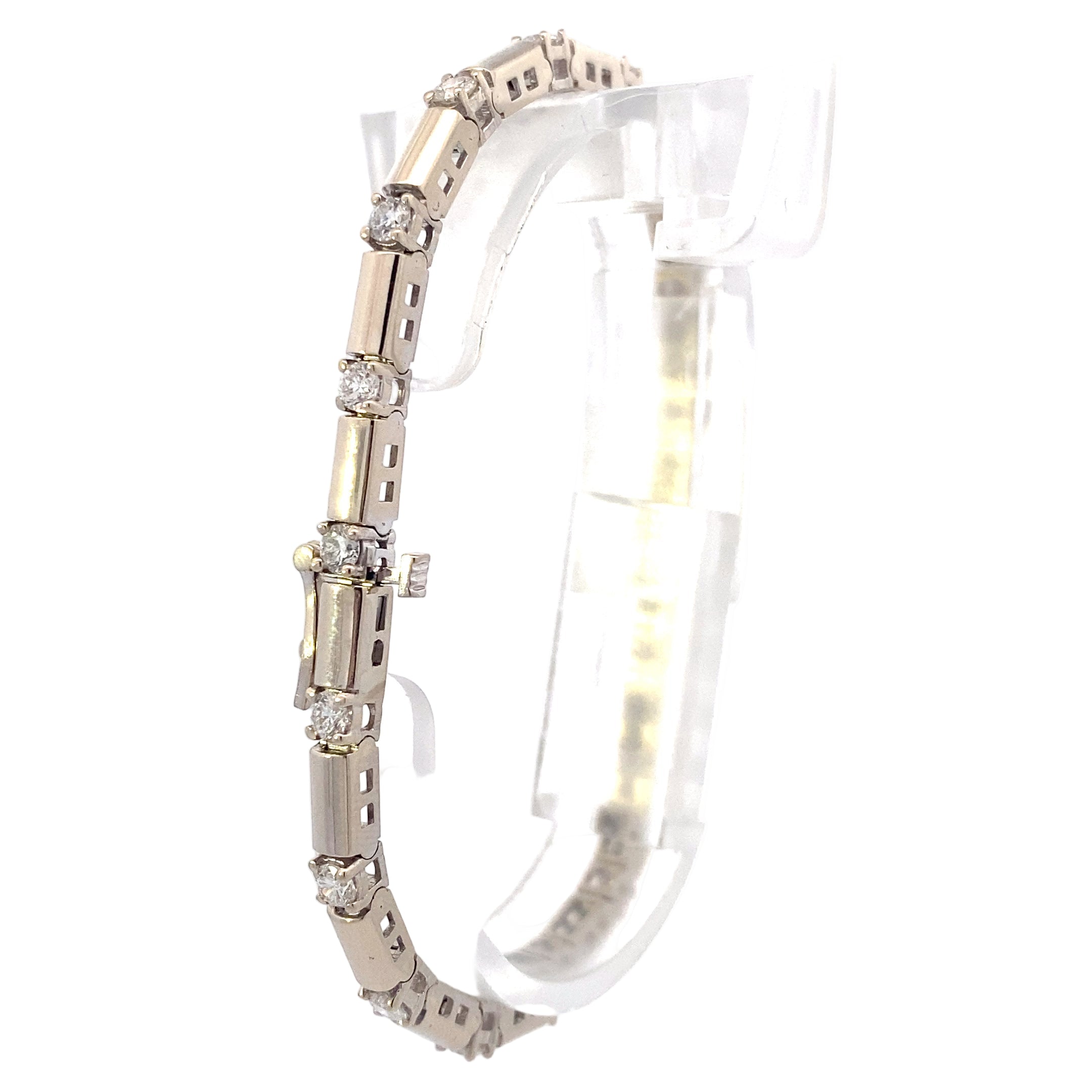 14K White Gold Diamond Bar Link Bracelet - 1.80ct
