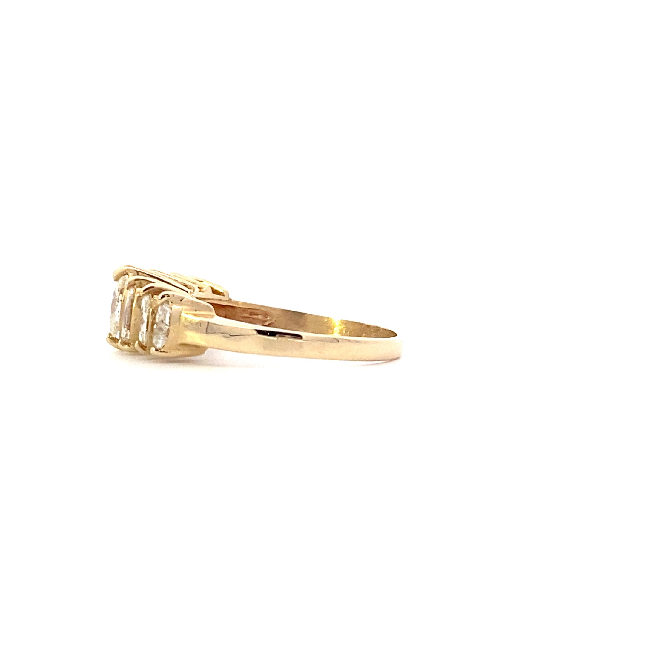 14K Yellow Gold Women's Diamond Ring - 1.10ct