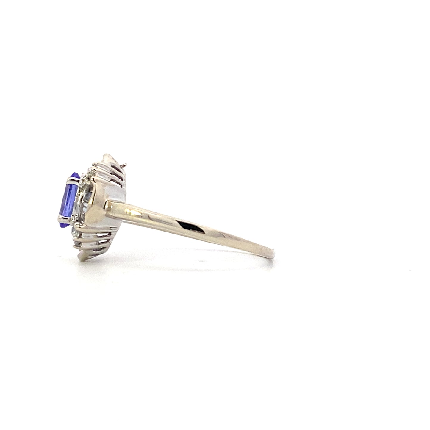 14K White Gold Diamond & Tanzanite Women's Ring - 0.08ct