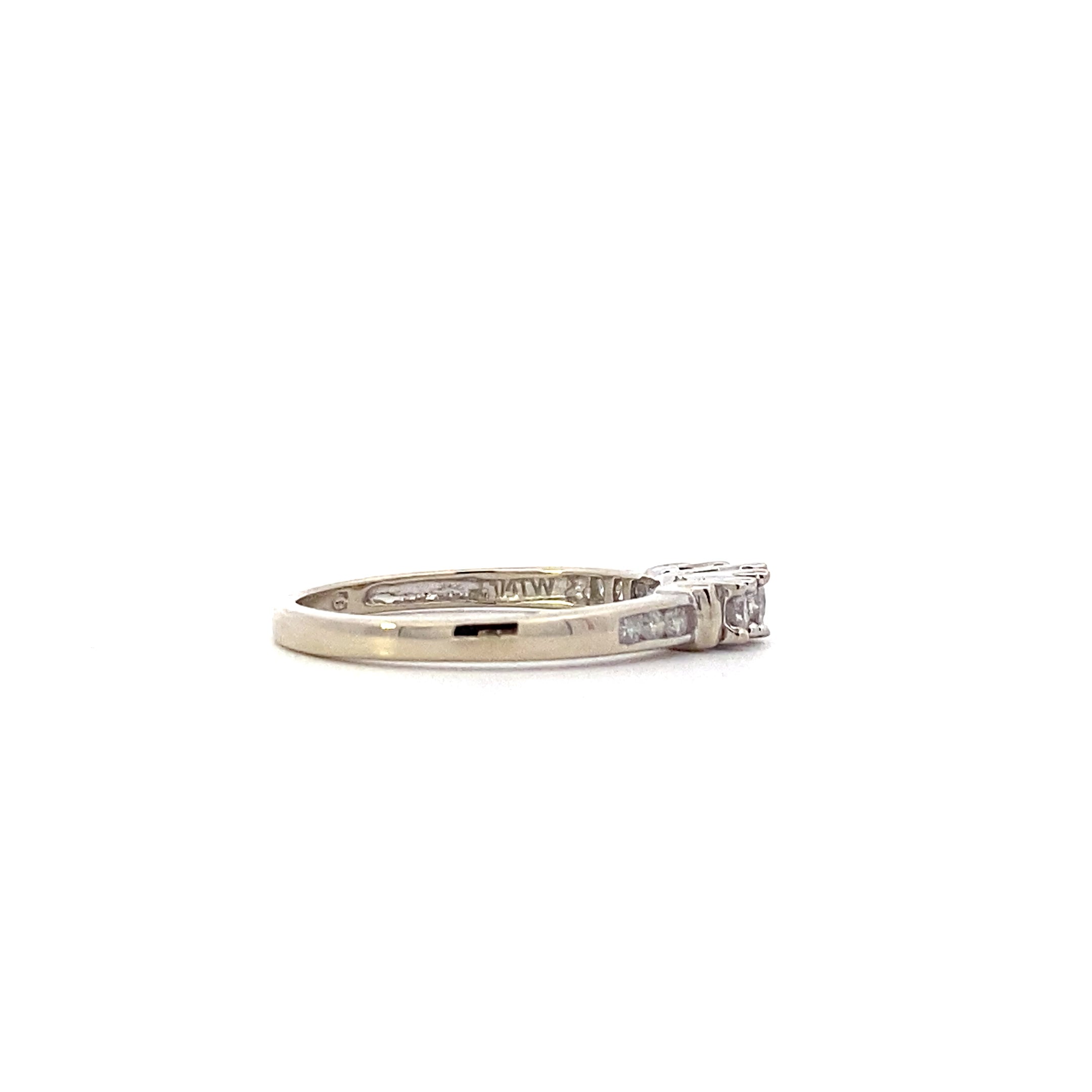 10K White Gold Women's Diamond Ring - 0.25ct