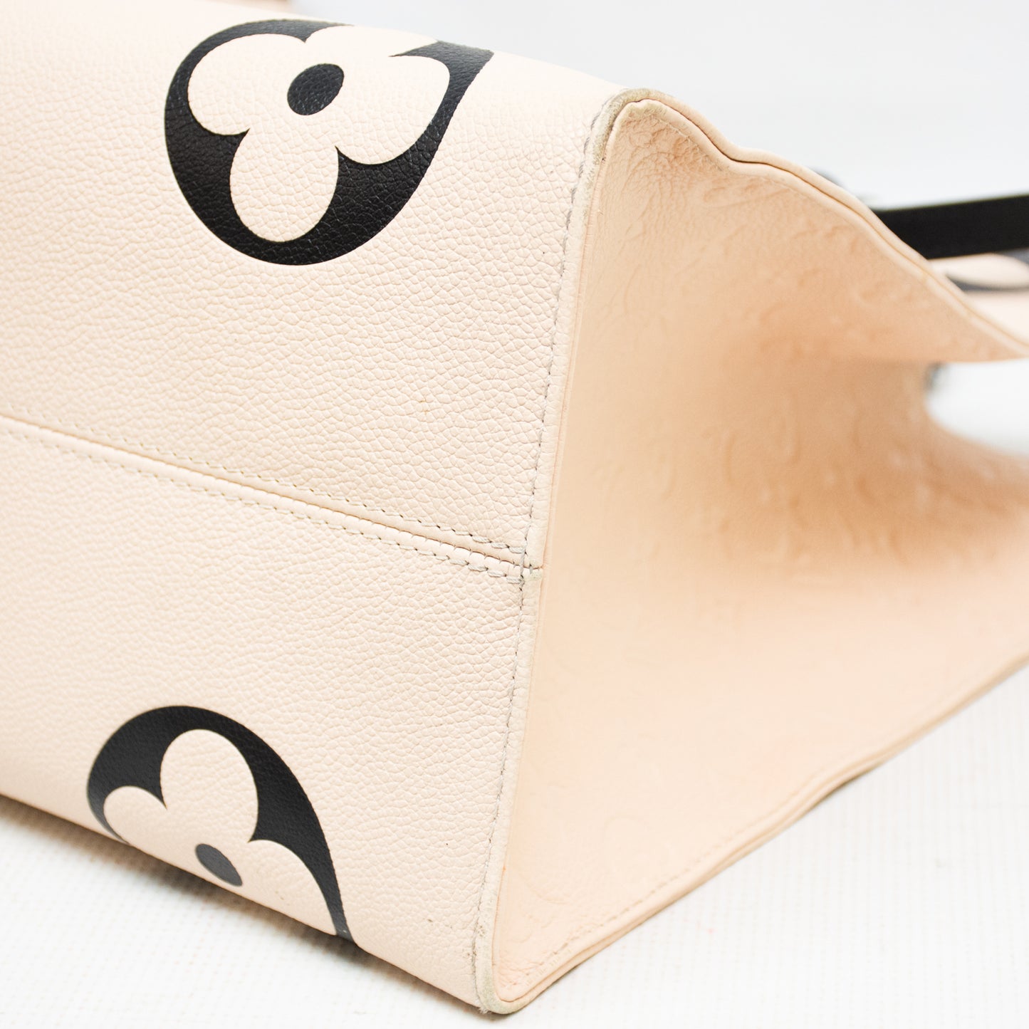 Louis Vuitton OnTheGo Crafy GM Limited Edition Handbag - M45372