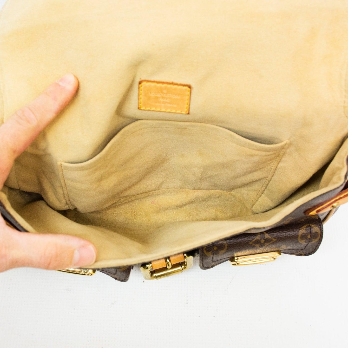 Louis Vuitton Monogram Hudson Shoulder Bag - M4004