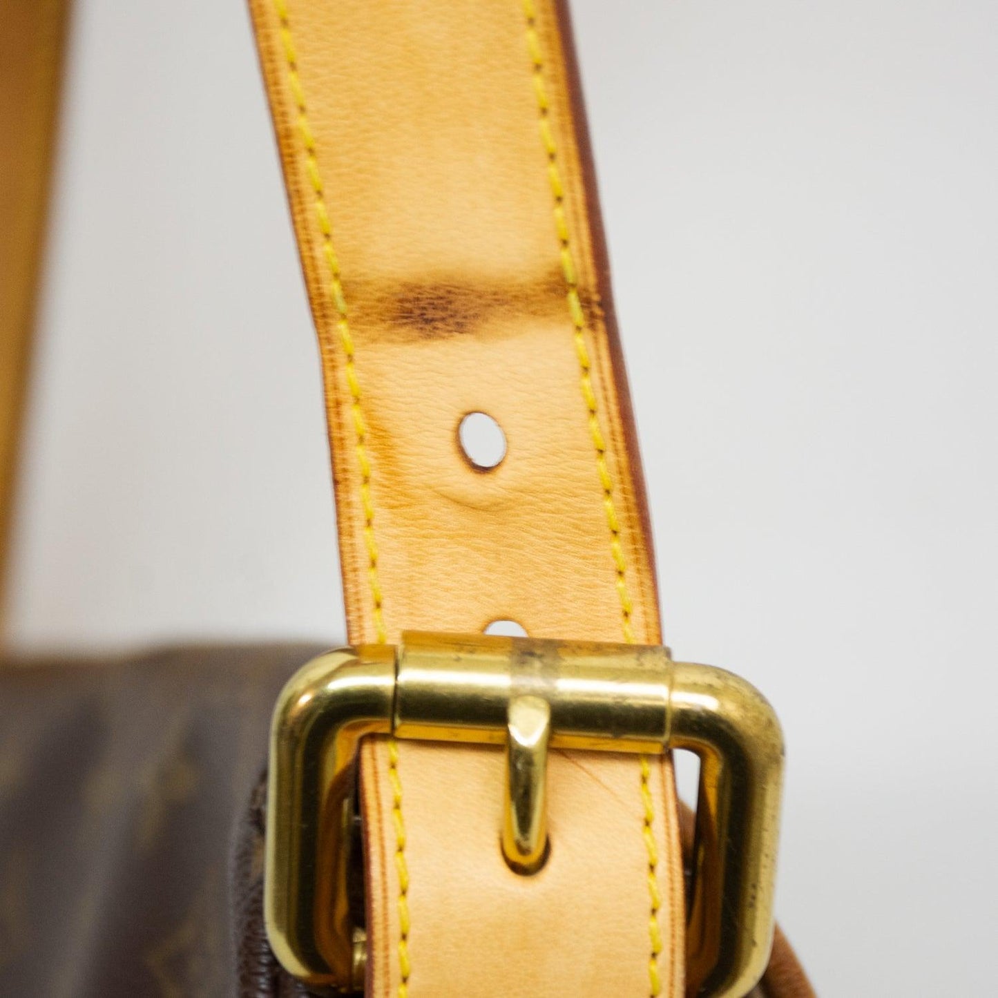 Louis Vuitton Monogram Hudson Shoulder Bag - M4004