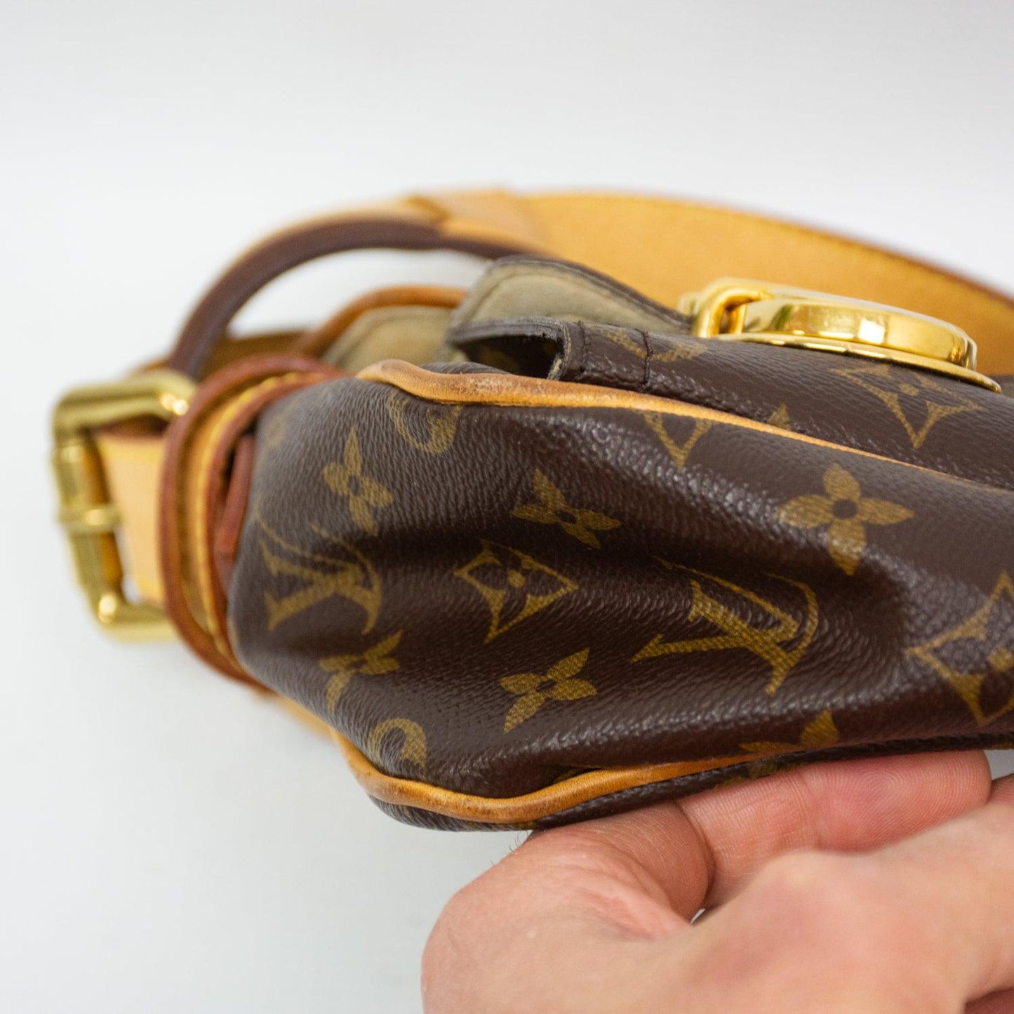 Louis Vuitton Monogram Hudson Shoulder Bag - M4004