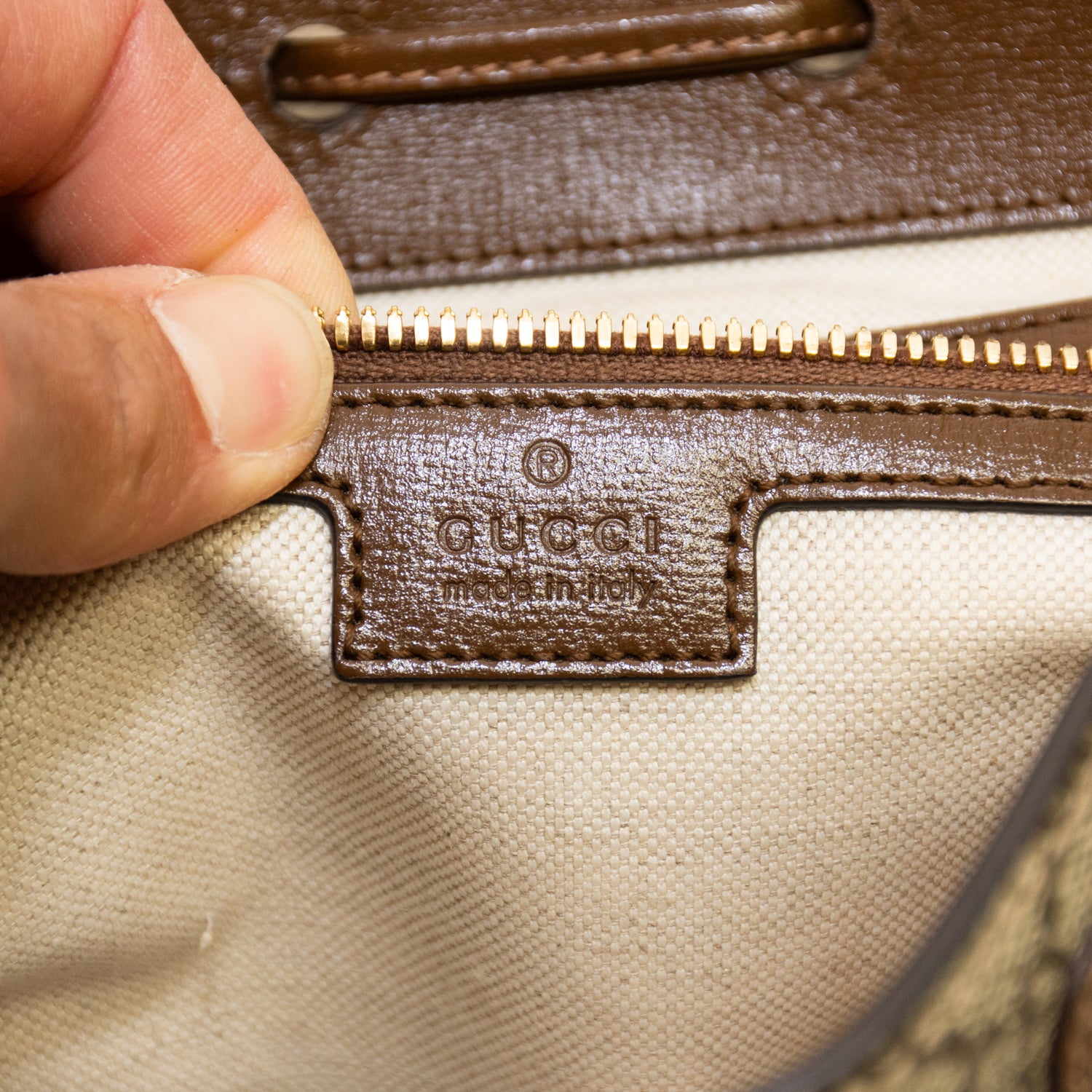 Gucci 674147 Canvas Interlocking GG Supreme Backpack
