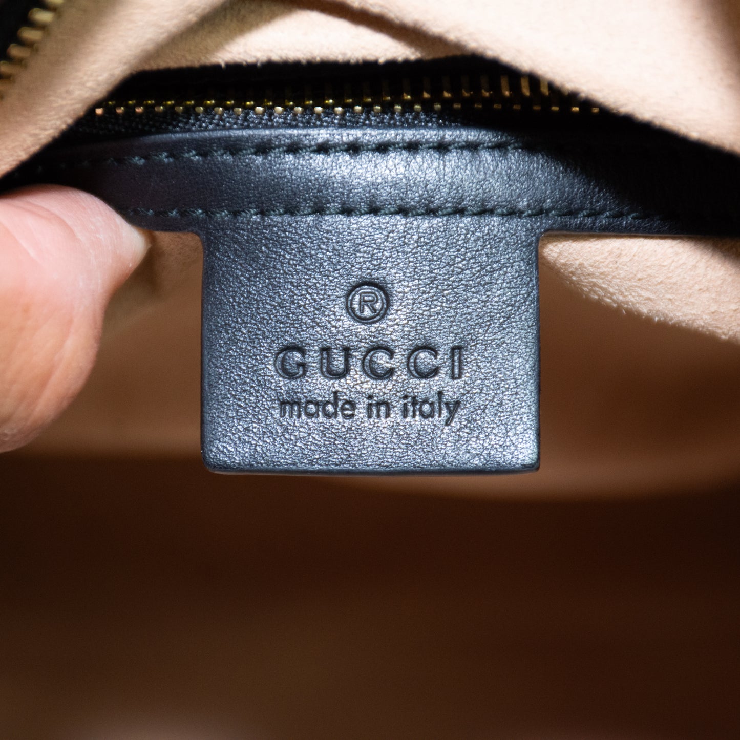 Gucci Black Leather Hobo Signature Gold Link Chain Handbag