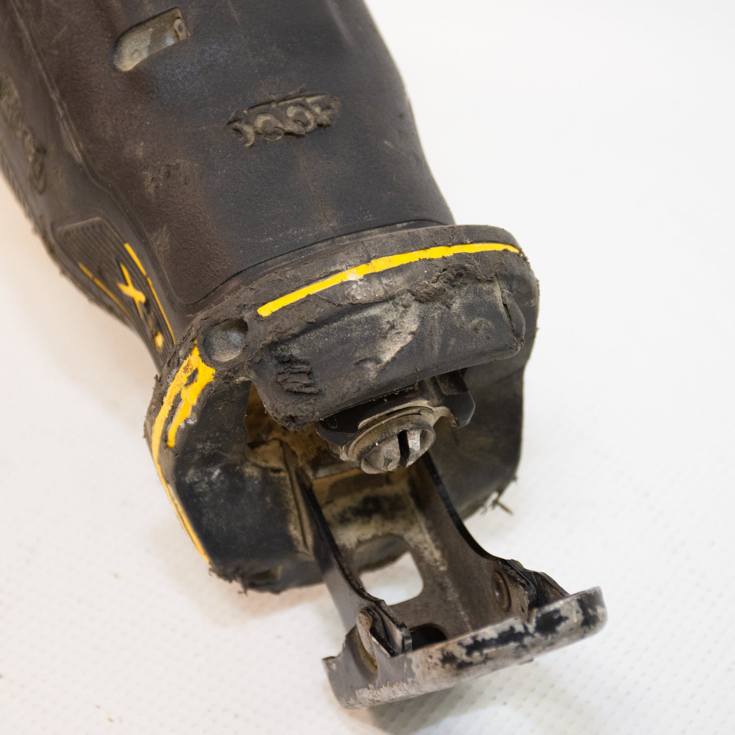 DEWALT DCS382 Variable Speed 20V Brushless Reciprocating Saw