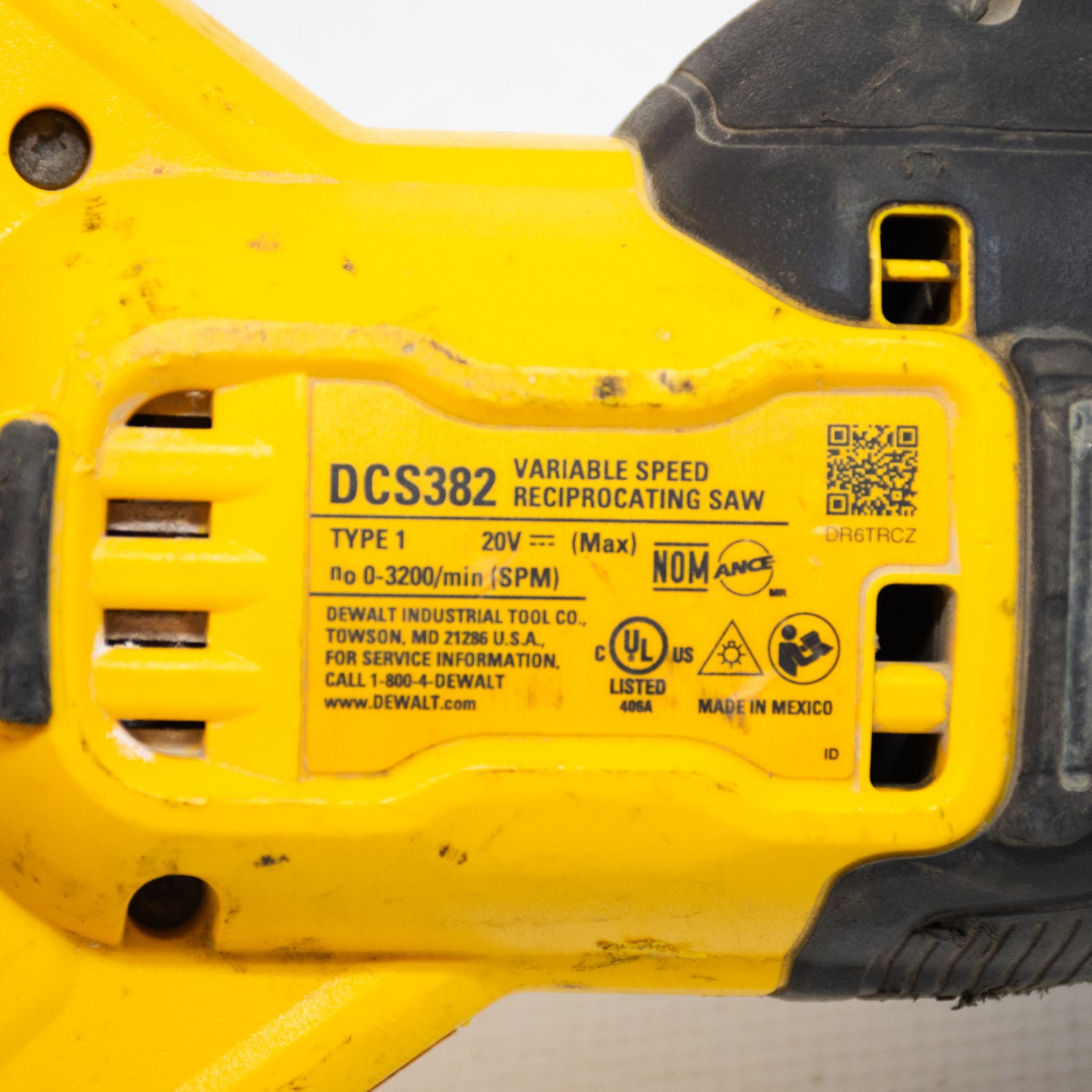 DEWALT DCS382 Variable Speed Reciprocating Saw