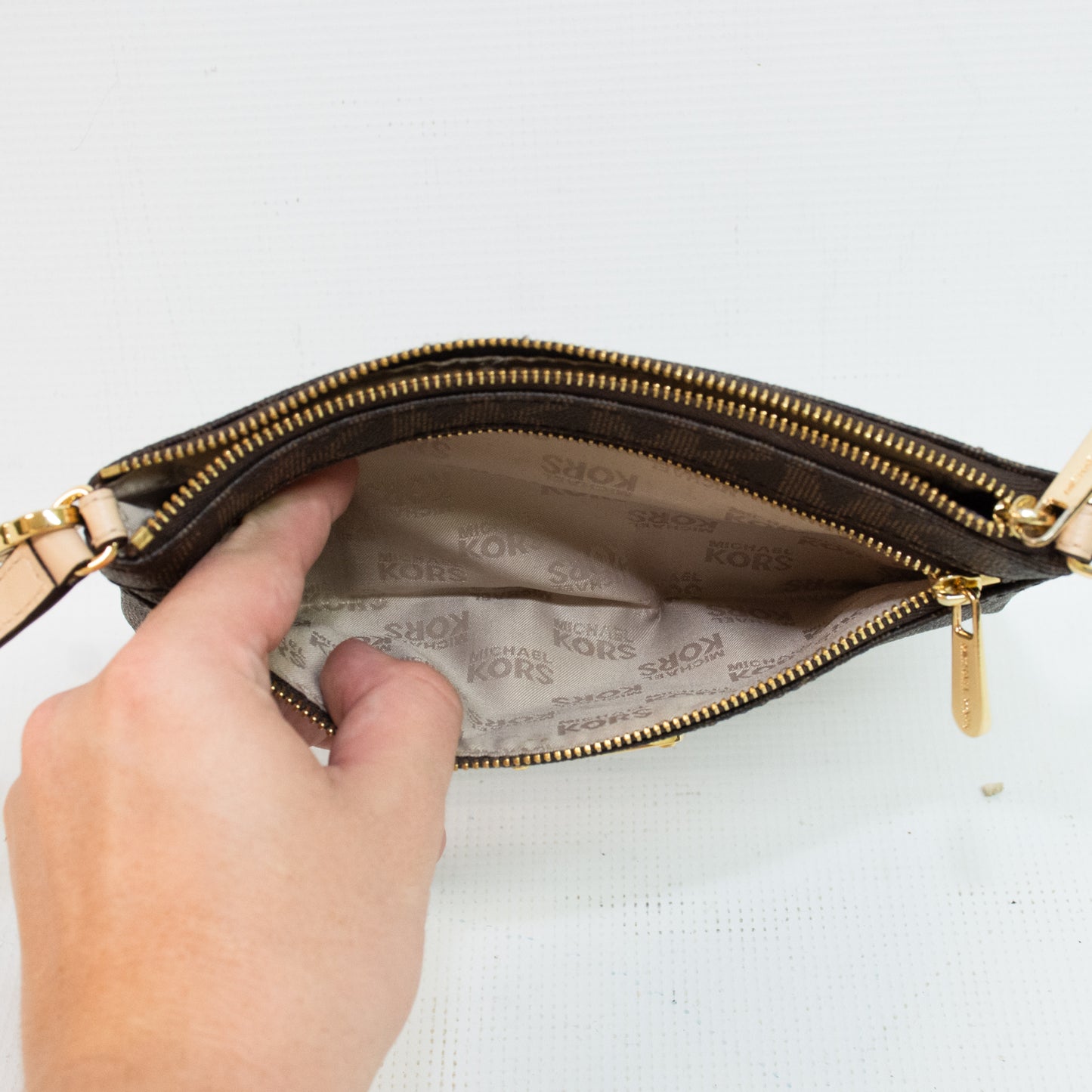 Michael Kors MK35F1GJSW3B Jet Set Signature Large Wristlet