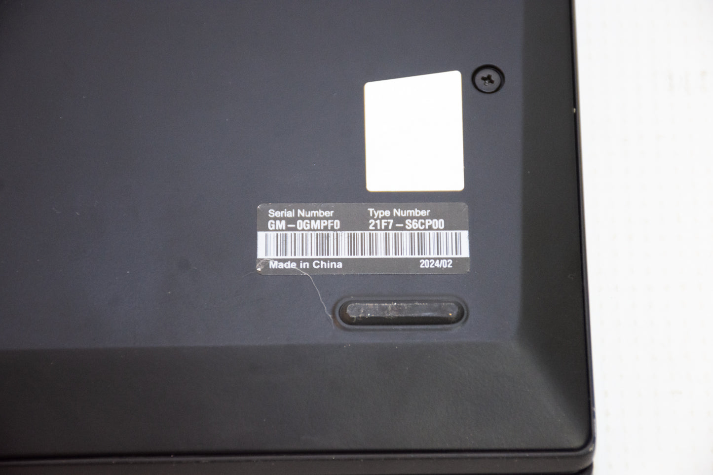 Lenovo Thinkpad T14S Gen 4 - i%-1345U @ 1.6Ghz, 16 GB Ram, 512 GB SSD