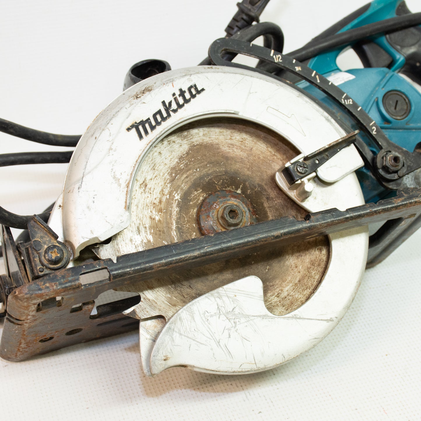 Makita 5477NB 7-1/4" Rear Handle Corded Circular Saw