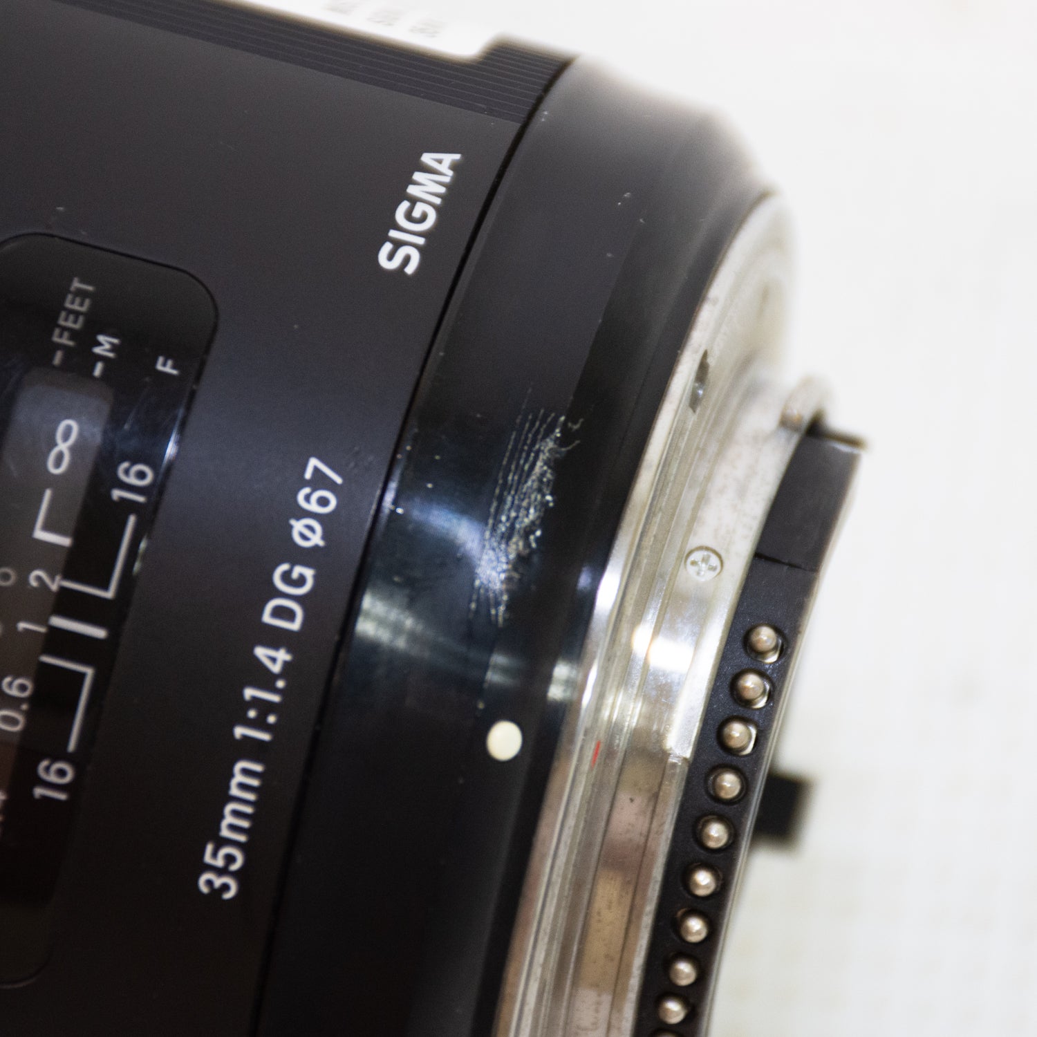 Sigma 35mm F/1:1.4 DG / 67 Camera Lens