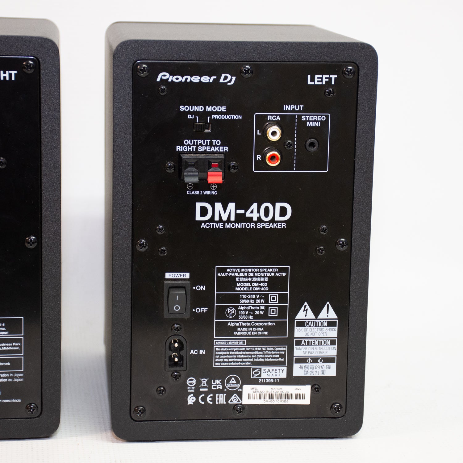 Pioneer DJ DM-40D Active Monitors / Speakers