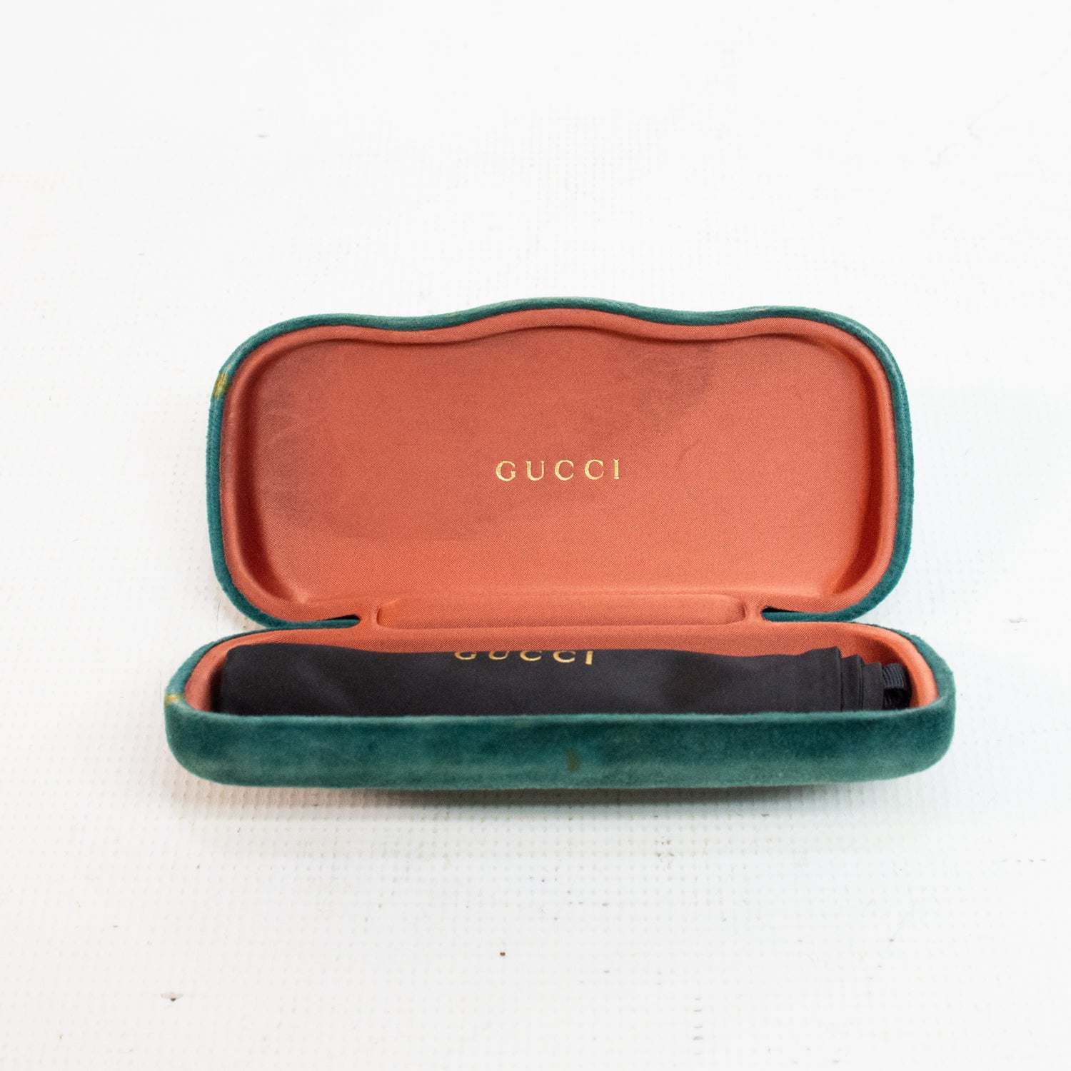 Gucci GG107IS Black / Gold Sunglasses