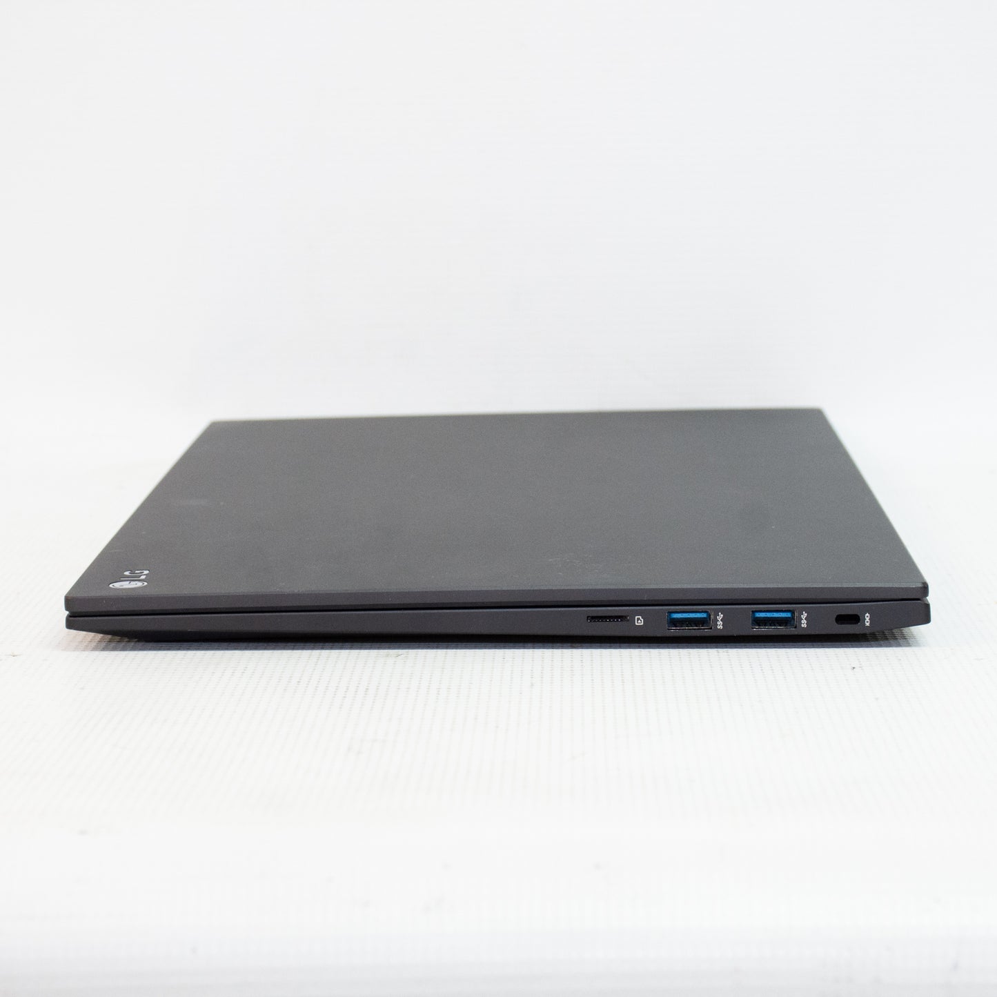 LG 16U70R Ultra Notebook - Ryzen 5 7530U - 16 GB Ram - 512 GB SSD