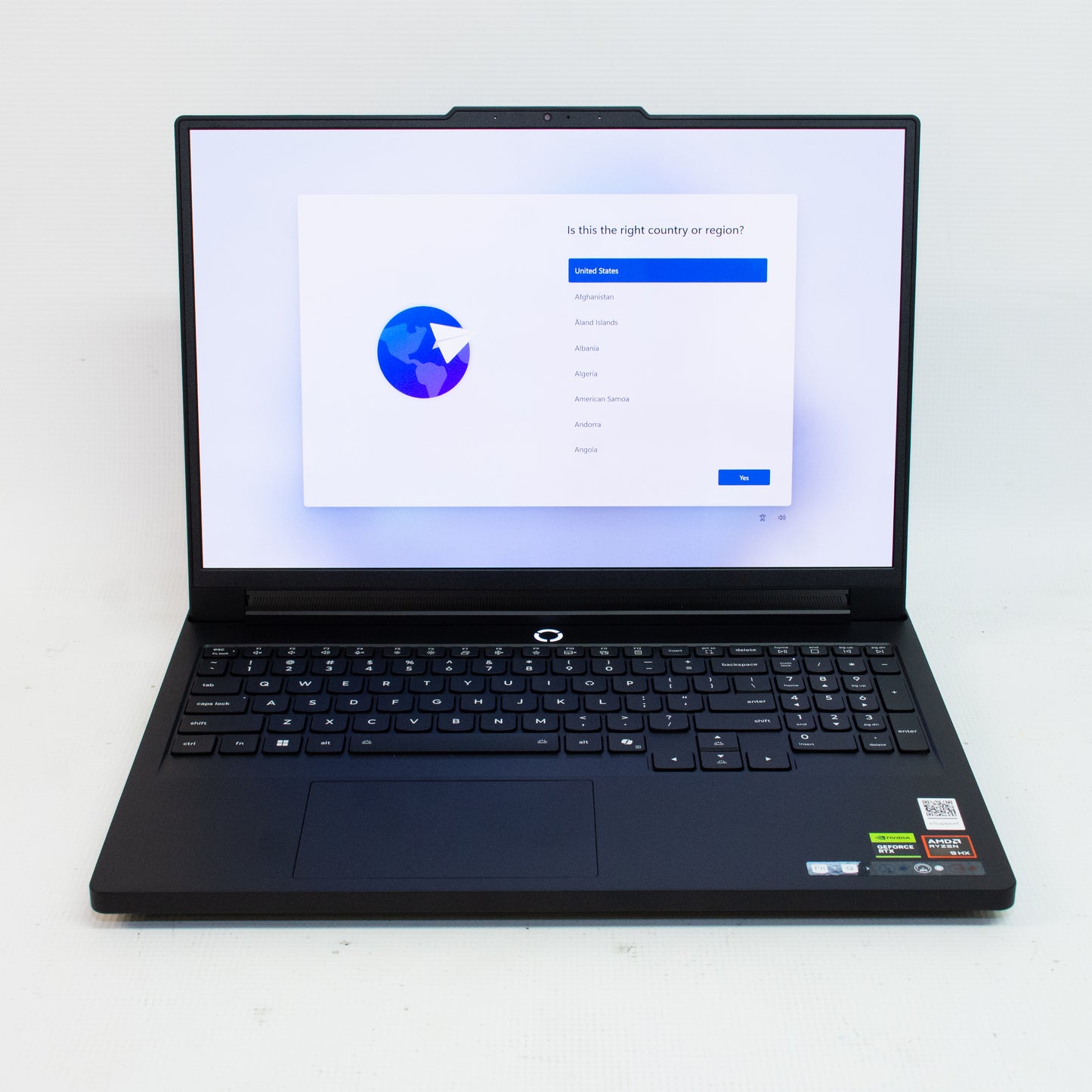 Lenovo Legion Pro 7 - 16AFR10H - AMD Ryzen 9 - 32 GB Ram - 2 TB - RTX5070Ti