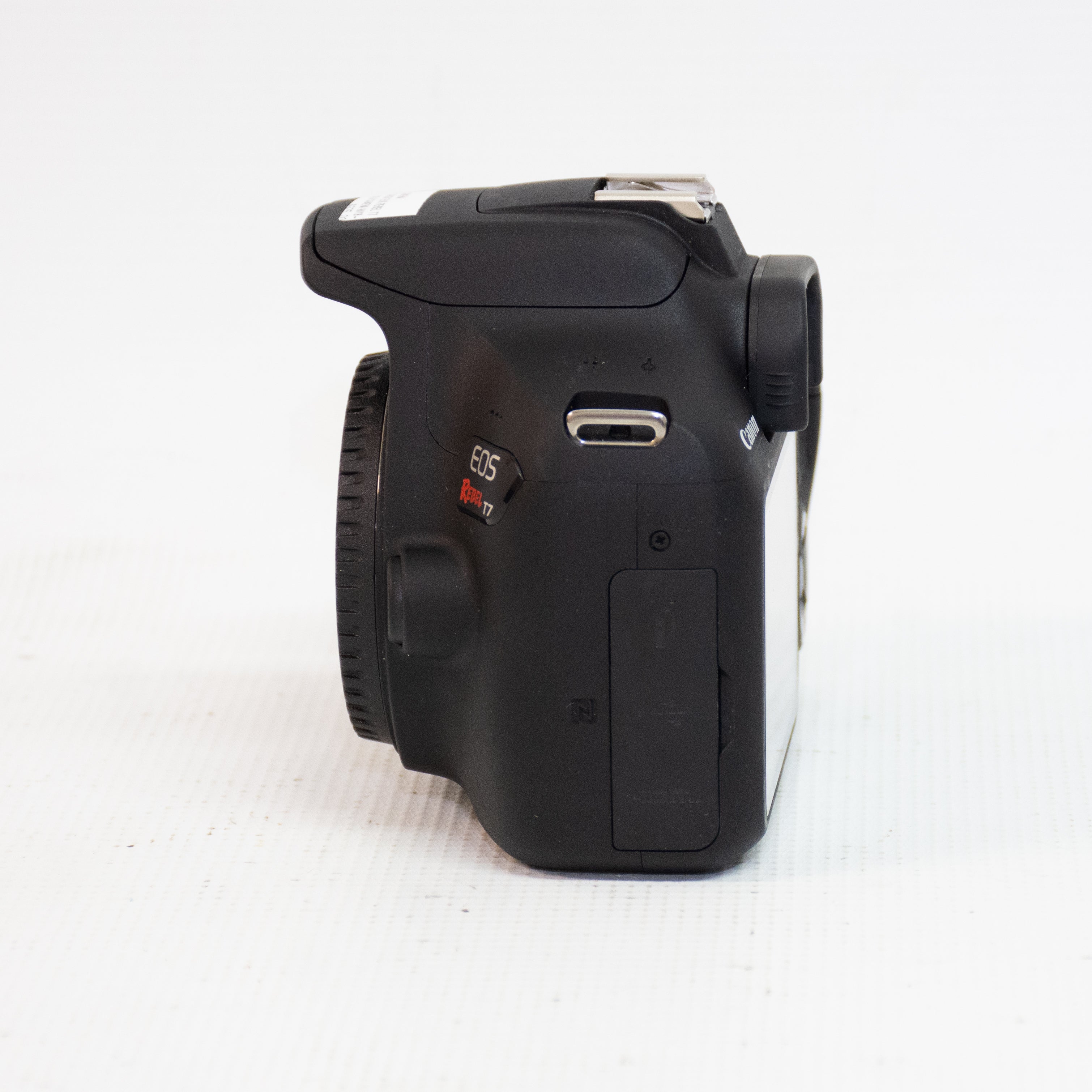 Canon EOS Rebel T7 DSLR Camera Bundle