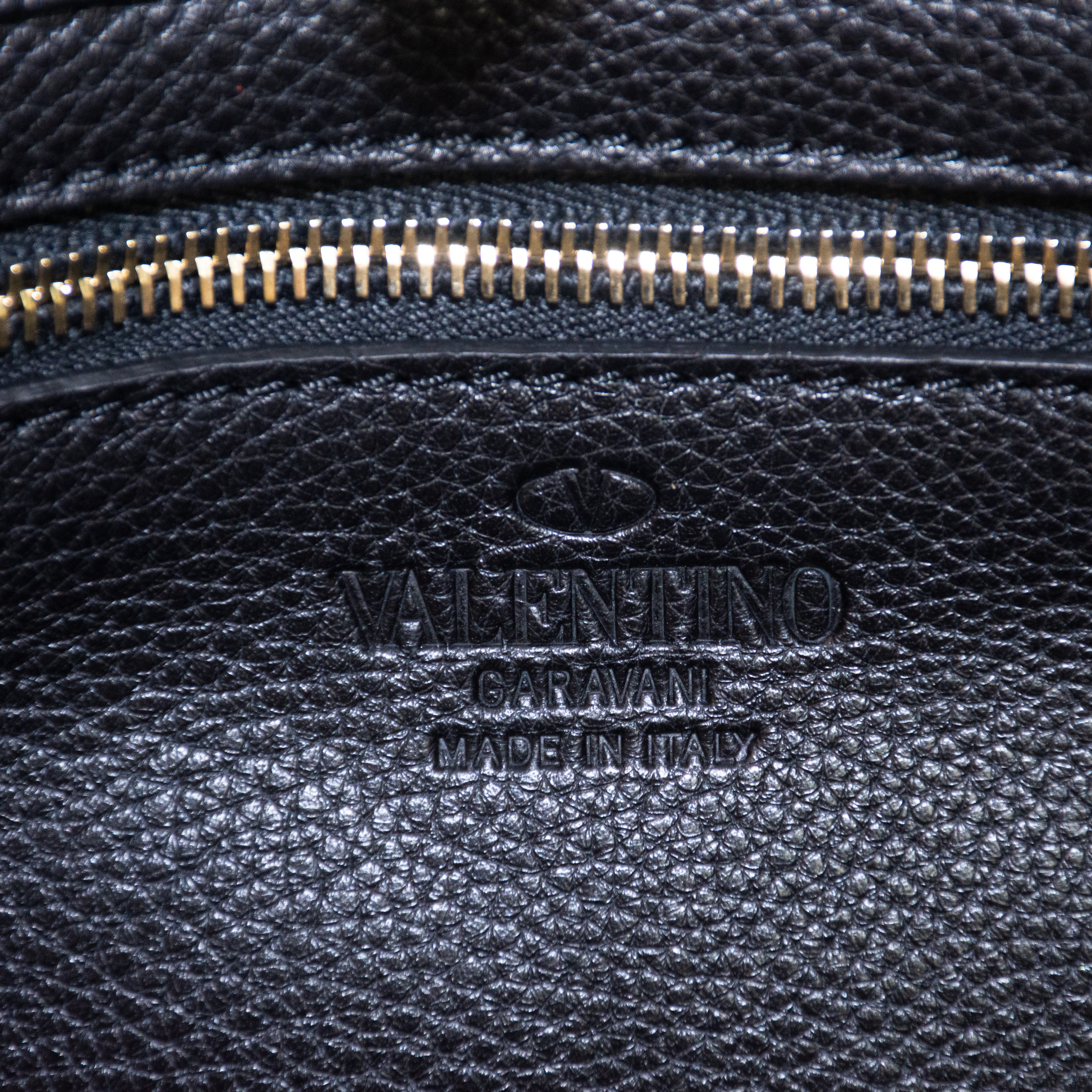 Valentino Garavani Pebbled Calfskin Rockstud Tote - Black