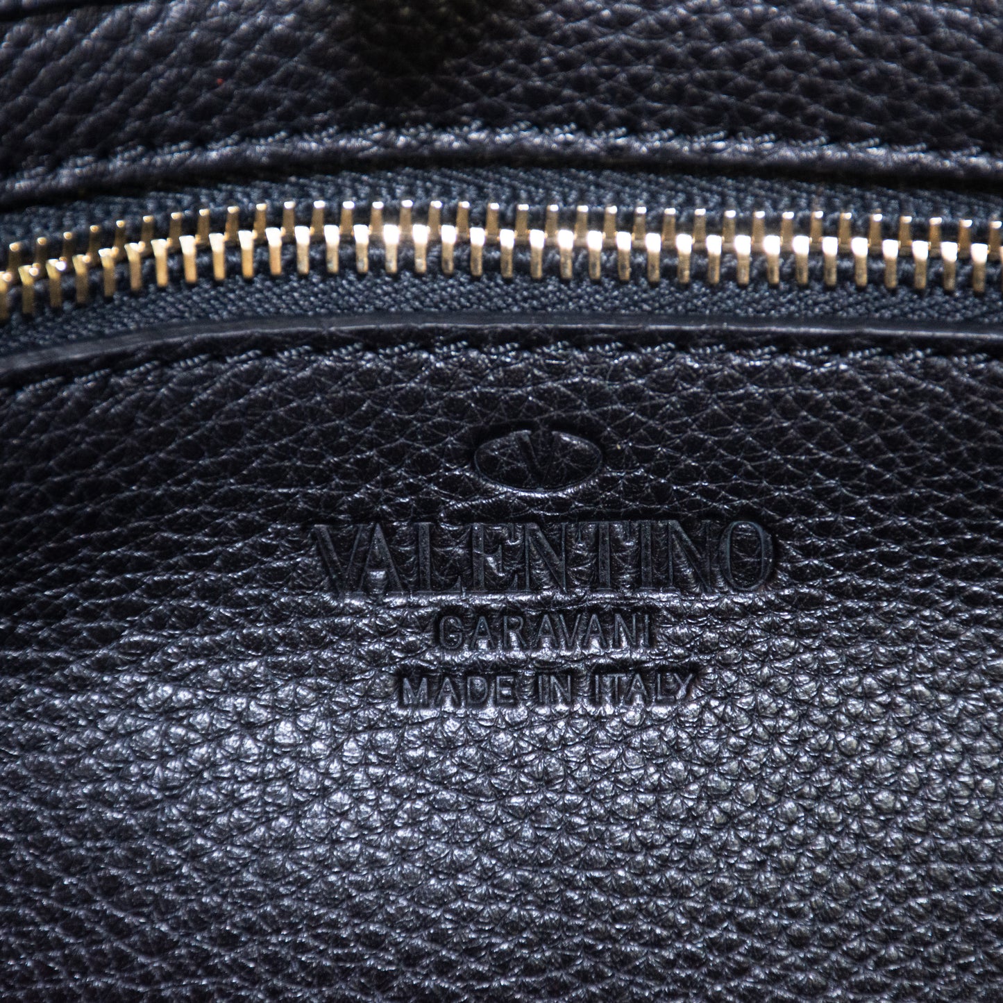 Valentino Garavani Pebbled Calfskin Rockstud Tote - Black