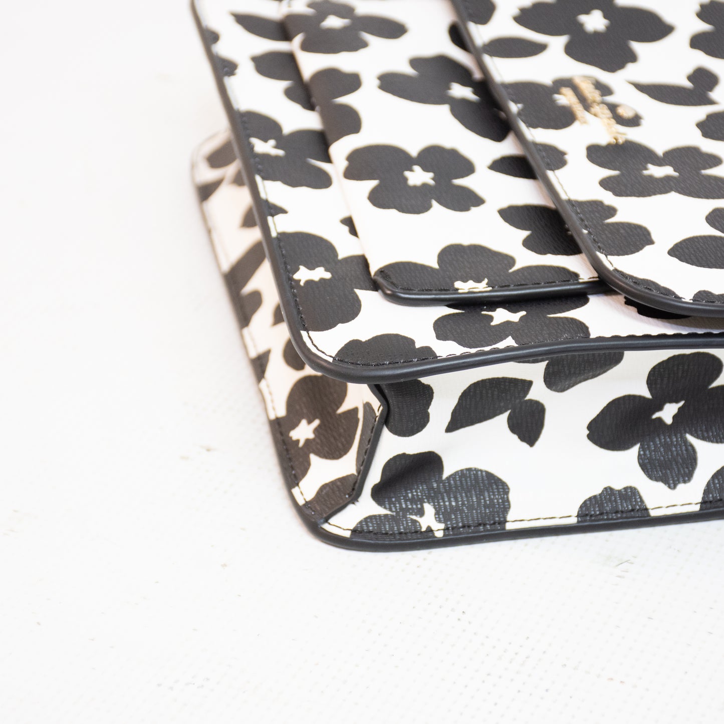 Kate Spade Remi Graphic Blooms Flap Cross Body Bag - WKR00555