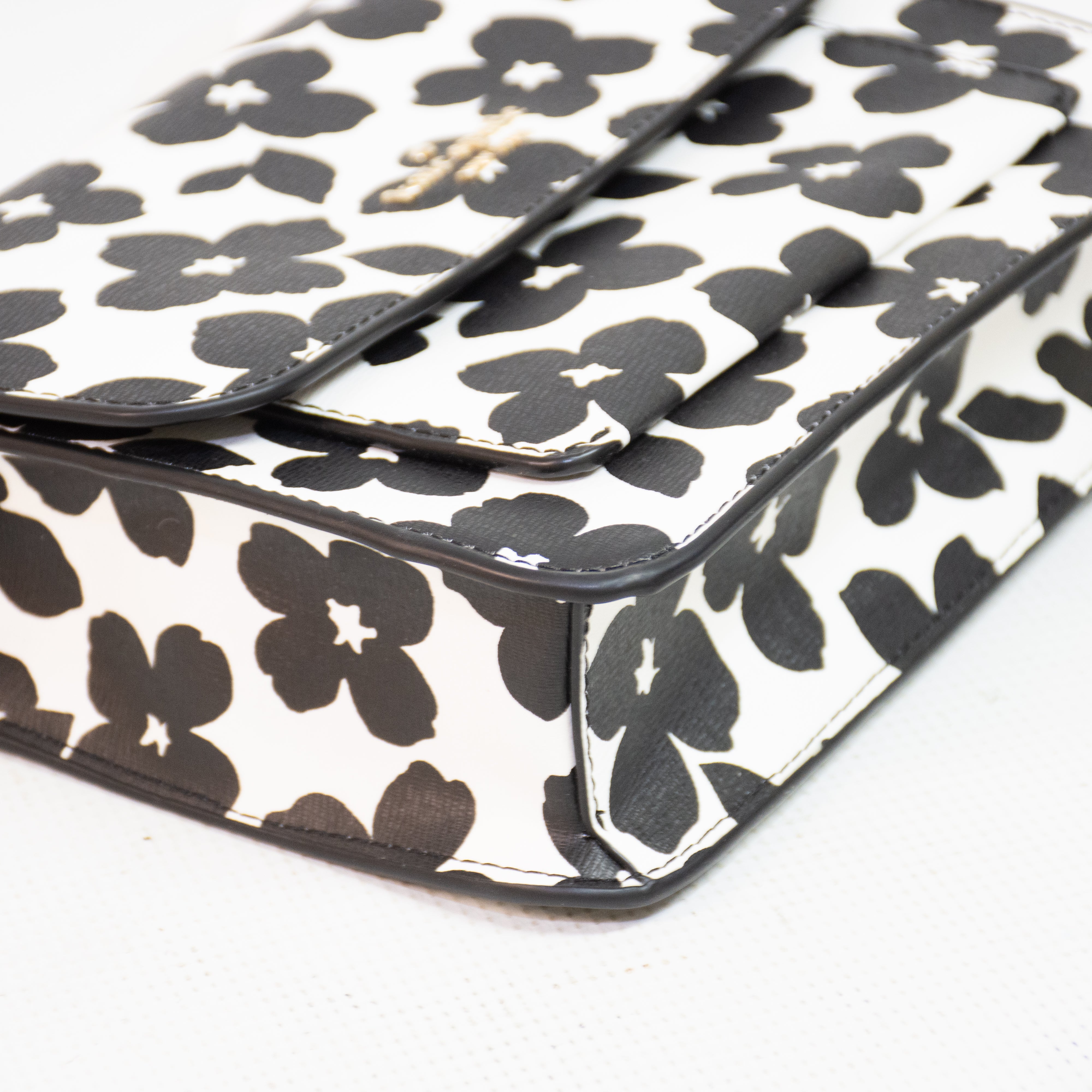 Kate Spade Remi Graphic Blooms Flap Cross Body Bag - WKR00555