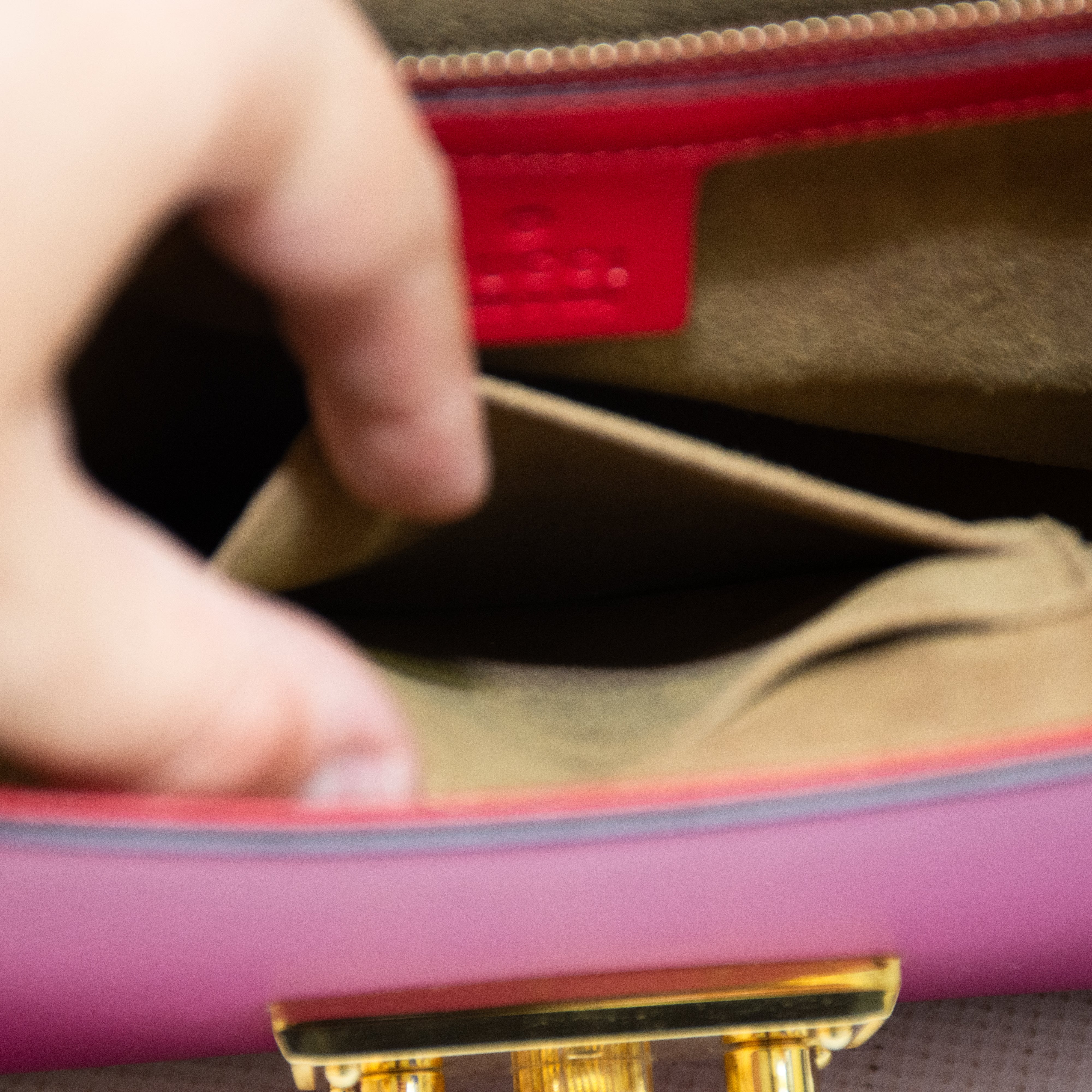 Gucci 409486 Red/Pink Leather Padlock Medium Shoulder Bag
