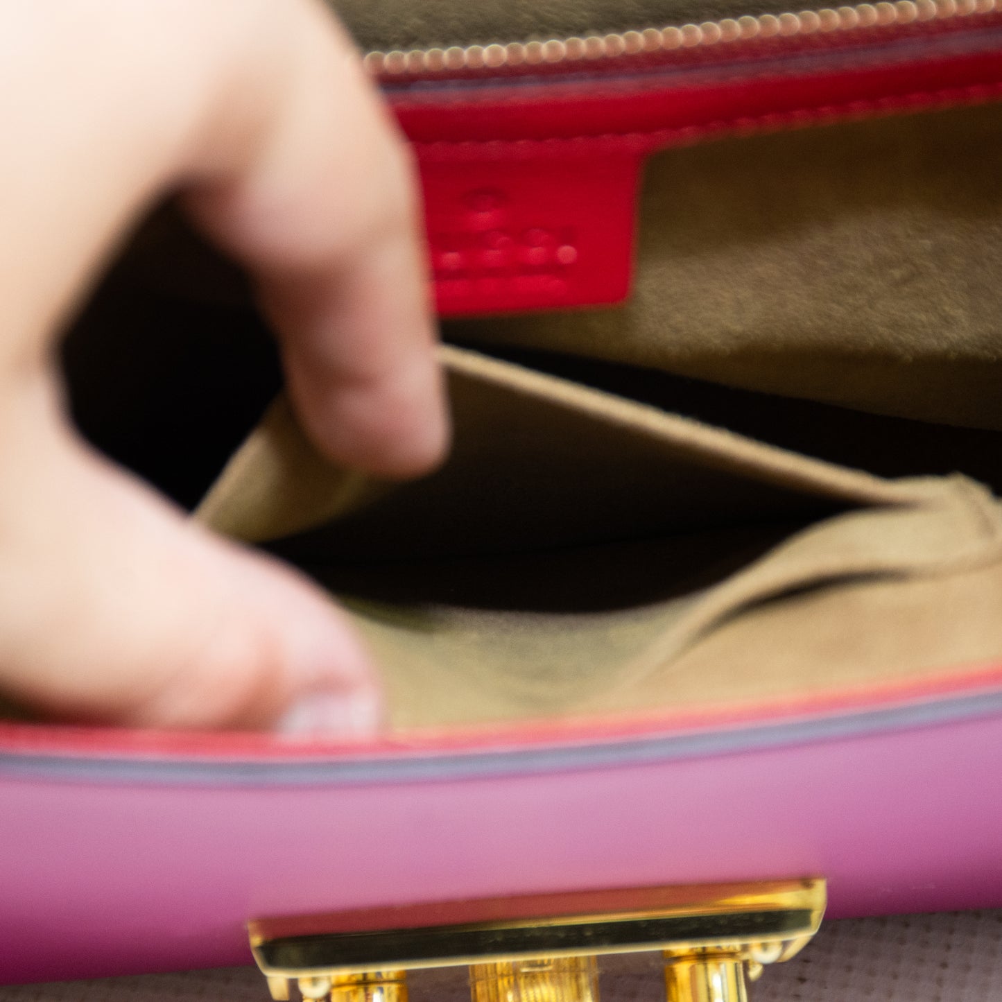 Gucci 409486 Red/Pink Leather Padlock Medium Shoulder Bag