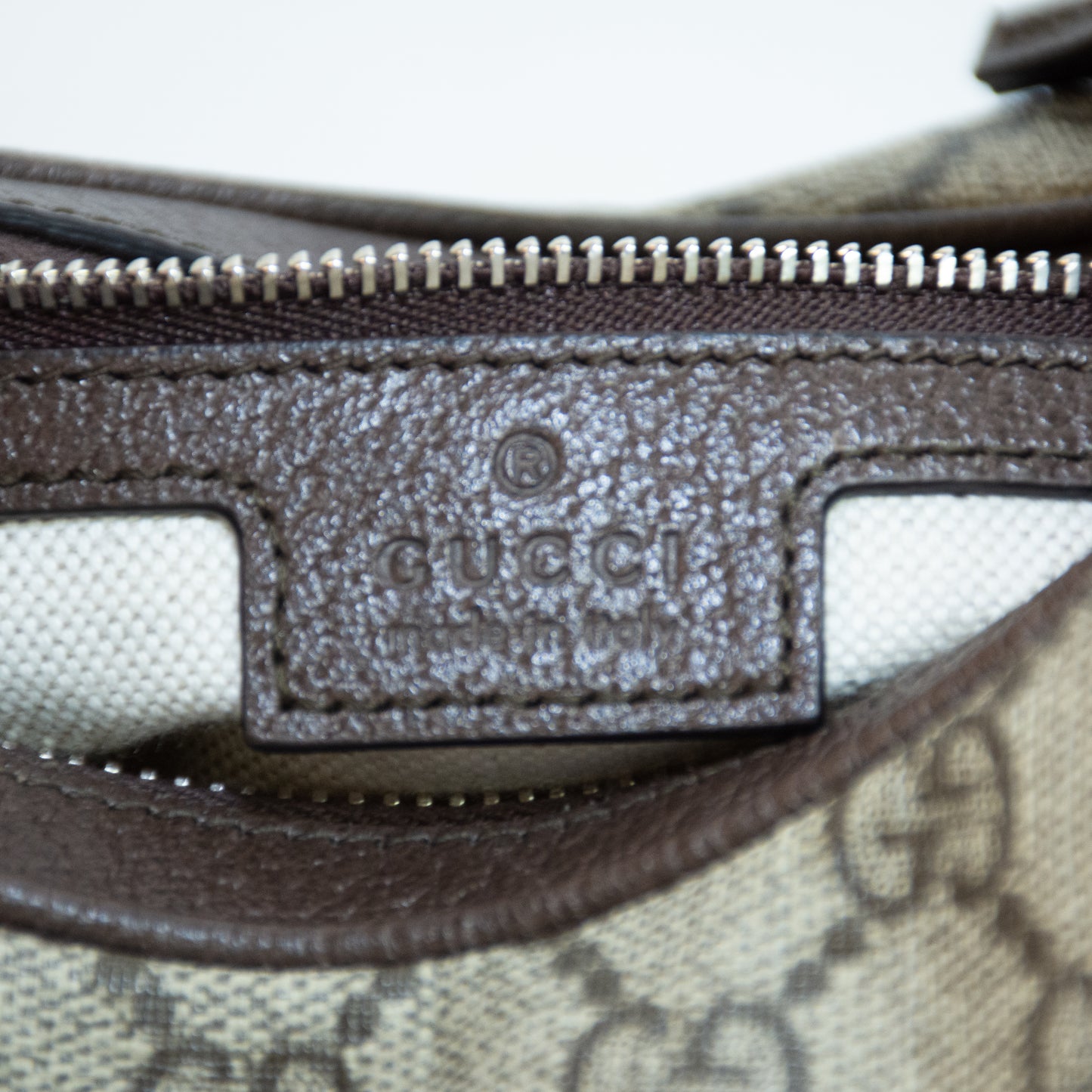 Gucci Attache Dumbling Cross Body Bag - 702823