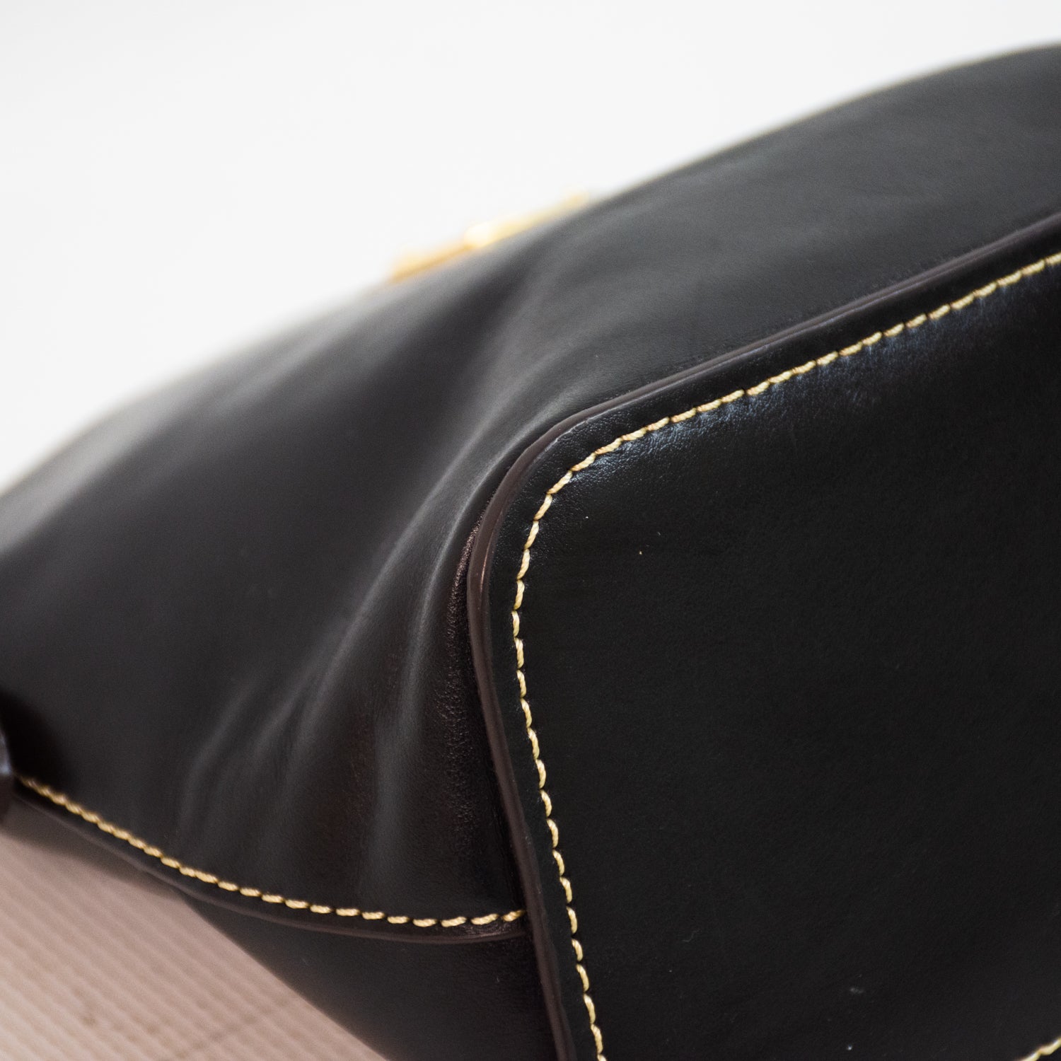 Dooney & Bourke Dome Black Leather Cross Body Bag
