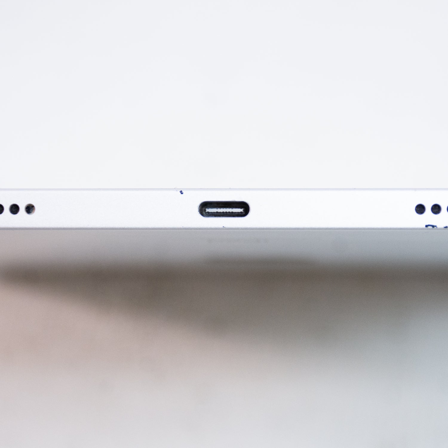 Apple iPad 10th Gen - A2696 - 64 GB - Wifi