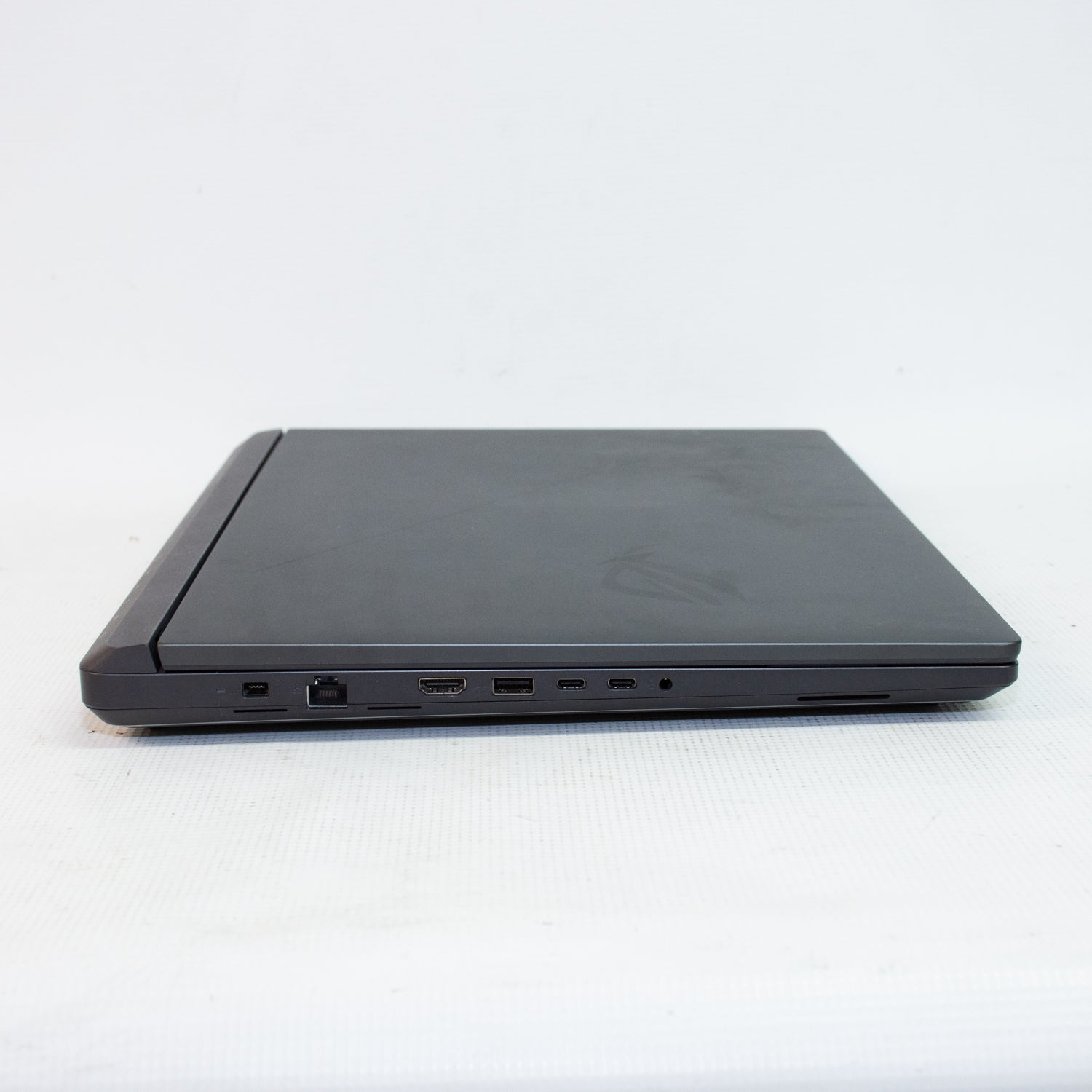 Asus ROG Strix G18 G815LP-IS96 Gaming Laptop