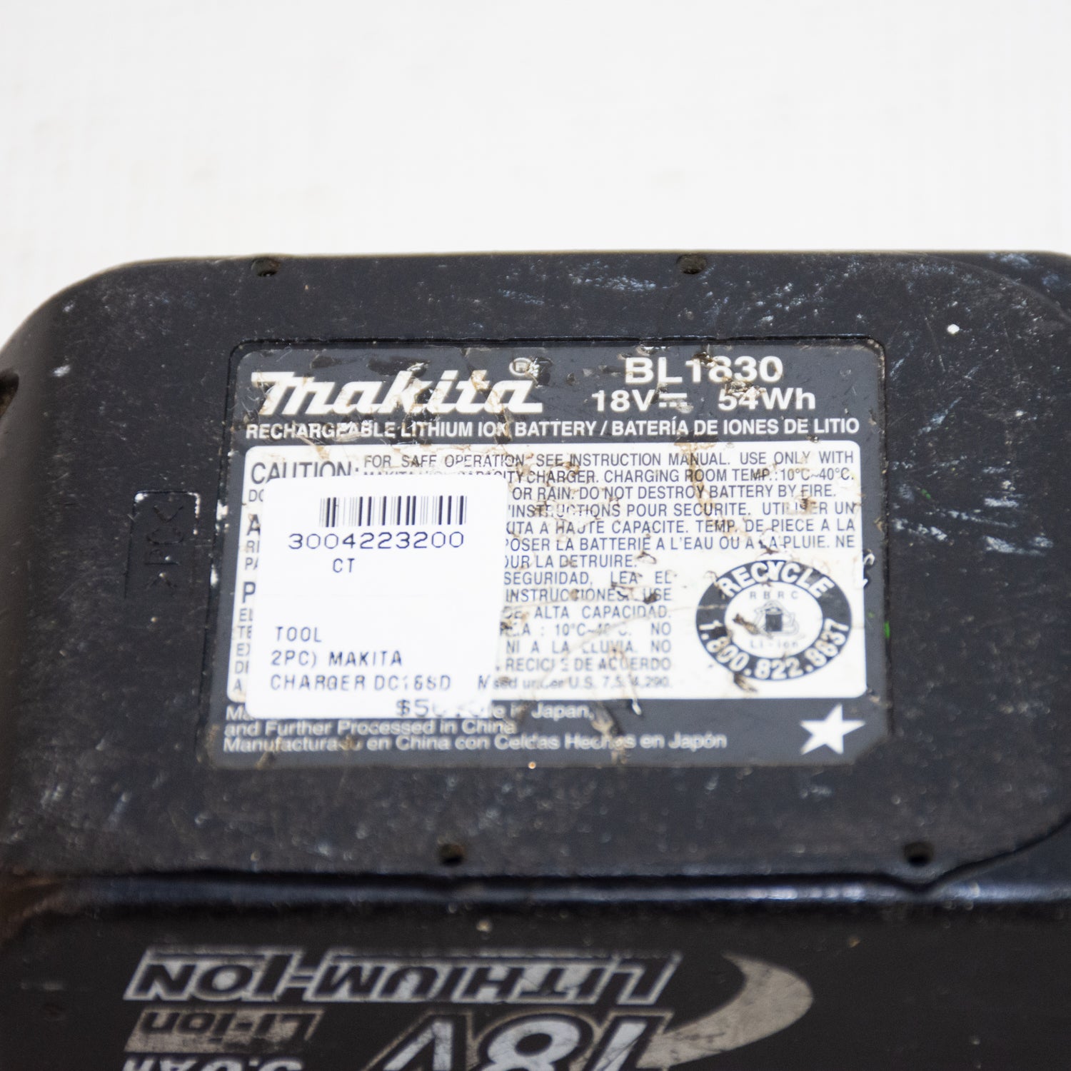 Makita DC18SD Charger & BL1830 18V Battery Bundle