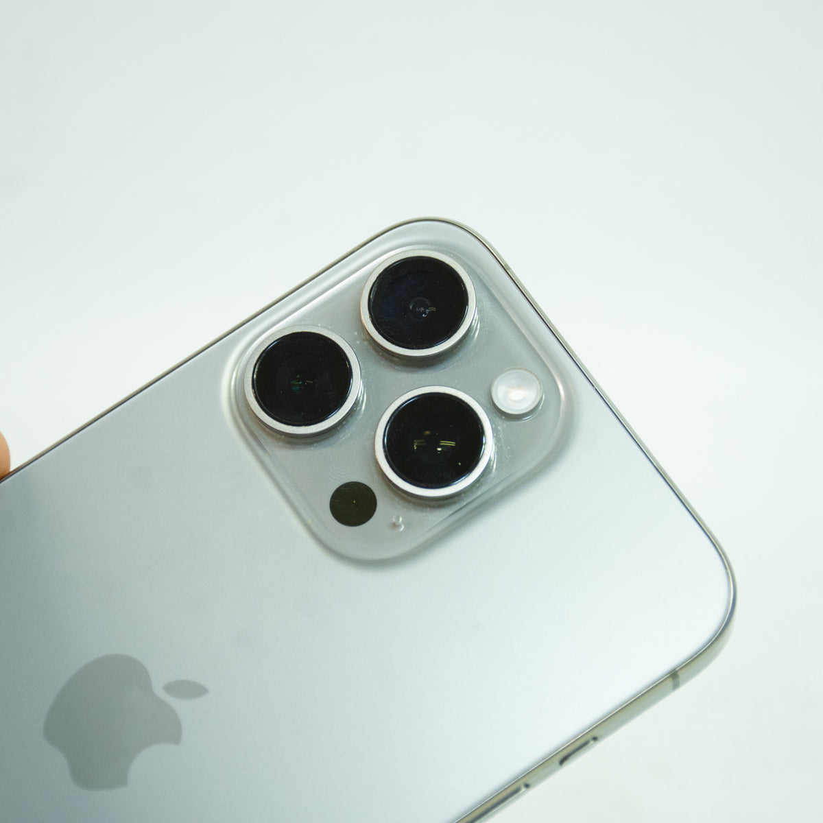 Apple iPhone 15 Pro Max - Silver - 128 GB