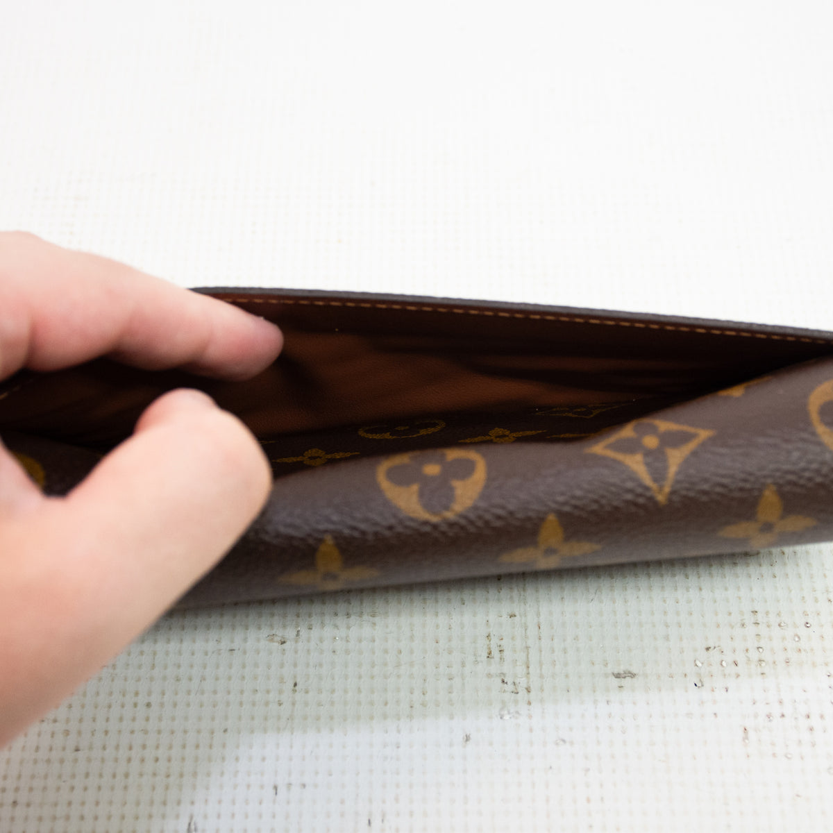 Louis Vuitton Portefeuille Sarah Monogram Wallet - M60531