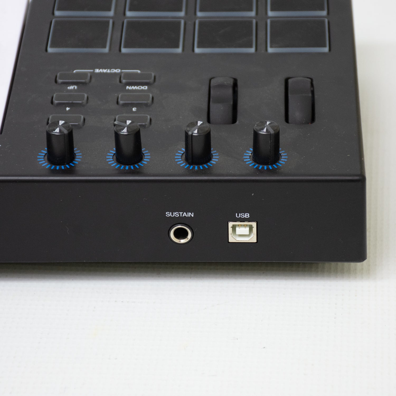 Alesis V61 61-Key USB/Midi Keyboard Controller