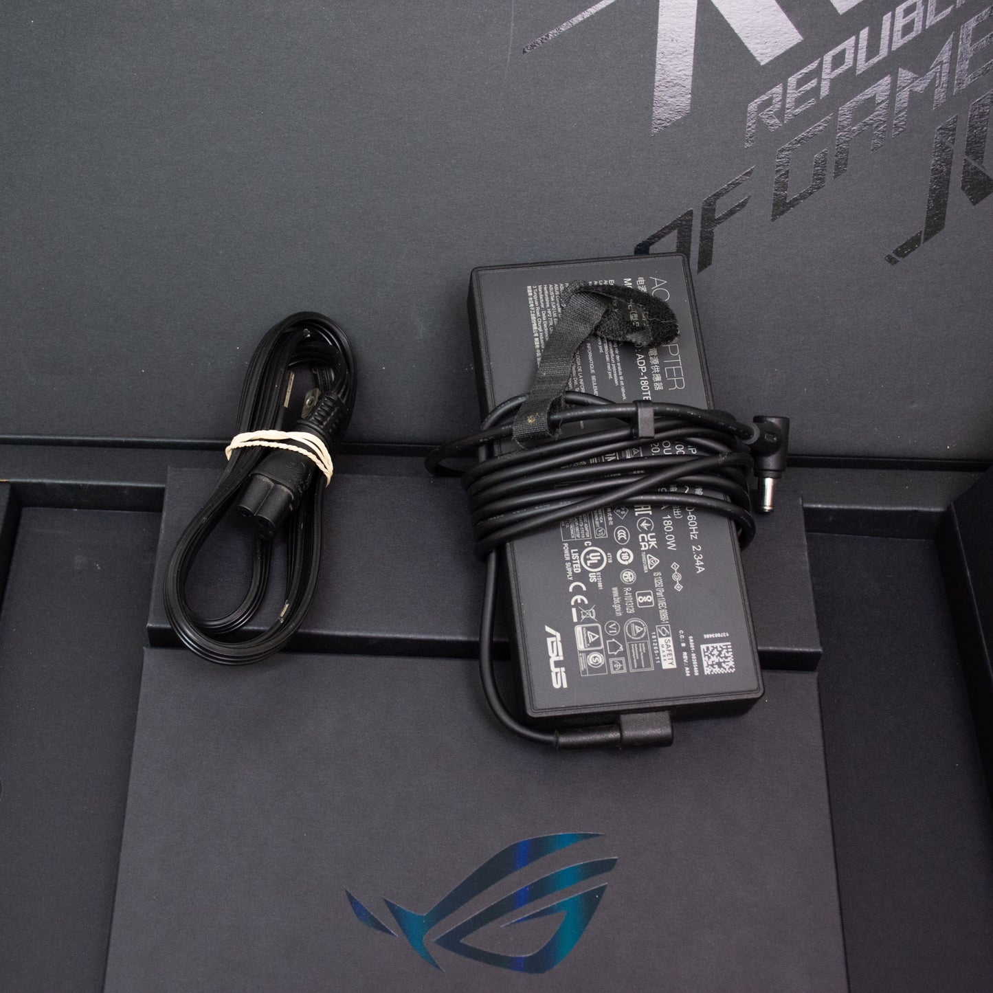 Asus ROG Zephyrus GA401Q Laptop - AMD Ryzen 9 5900HS - 16GB Ram - 1 TB - RTX 3060