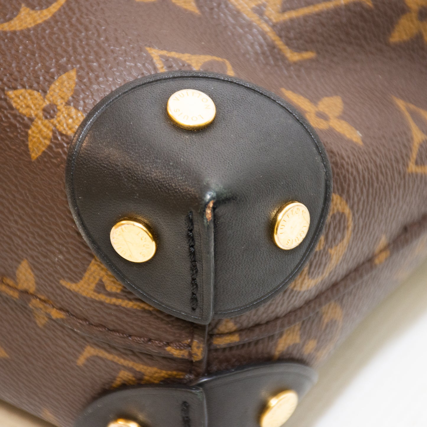 Louis Vuitton Malle Souple Petite Purse