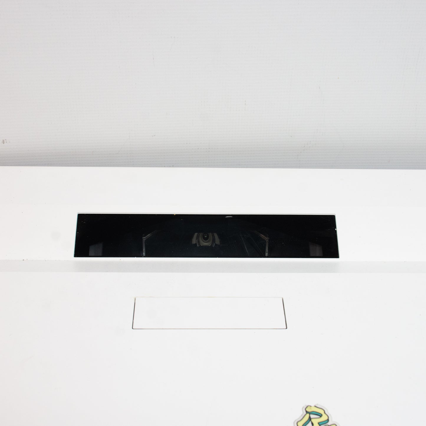 LG HU85LA 4K UDH LAser Home Theater Cinebeam Projector