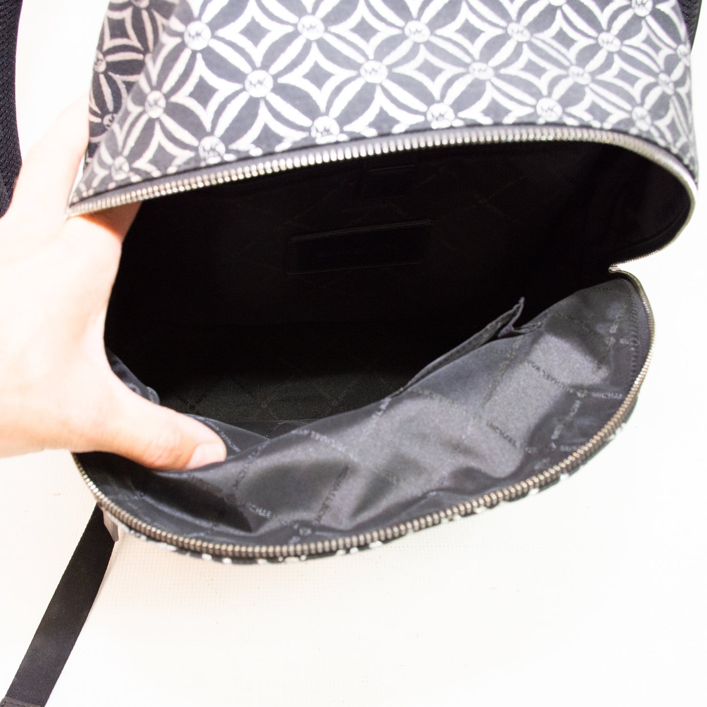 Michael Kors Grapick Black/Silver Signature Backpack - 37F4LCOB8U