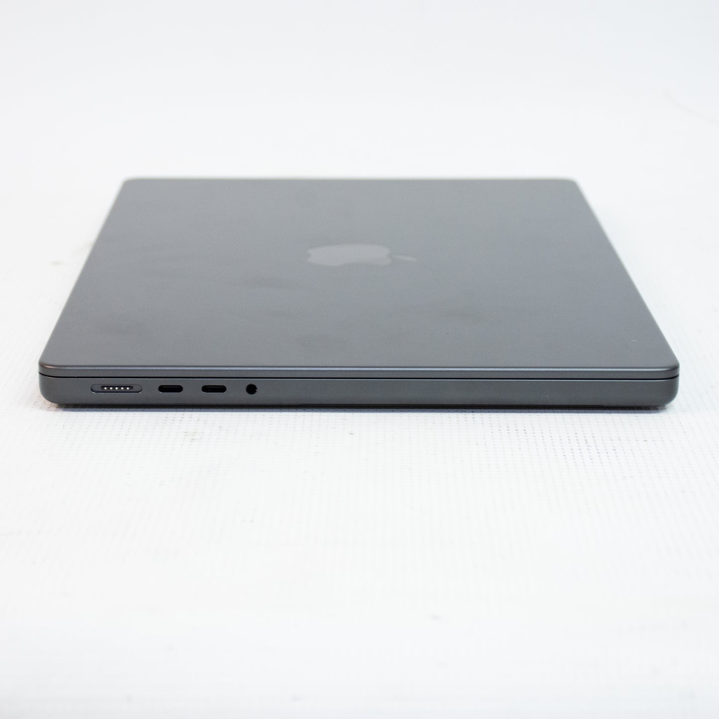 Apple MacBook Pro 14" A3112 M4 - 16 GB Ram - 512 GB SSD - Space Gray