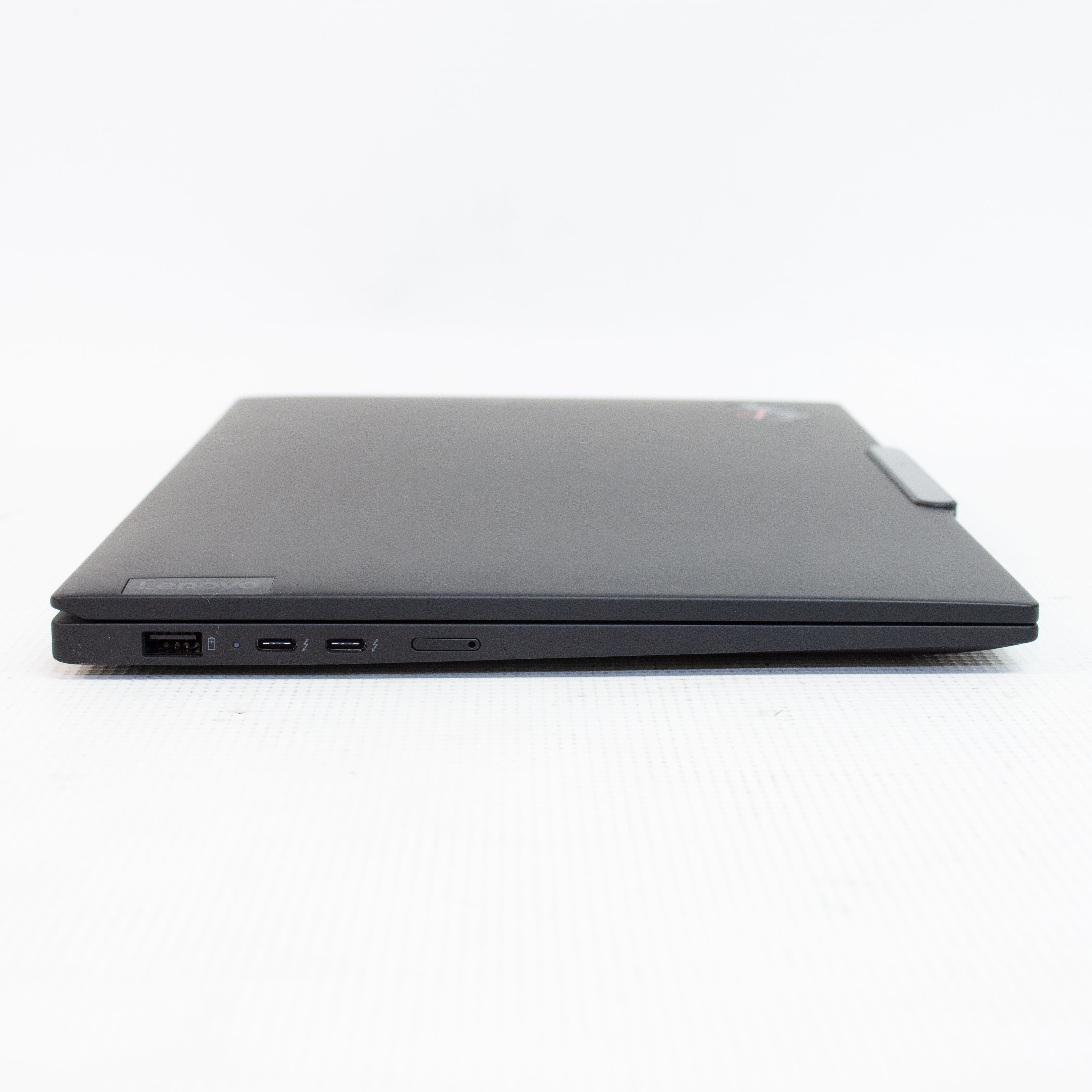 Lenovo Thinkpad X1 Carbon Gen12 - Intel Ultra 7 165U VPro - 32 GB Ram - 2 TB SSD